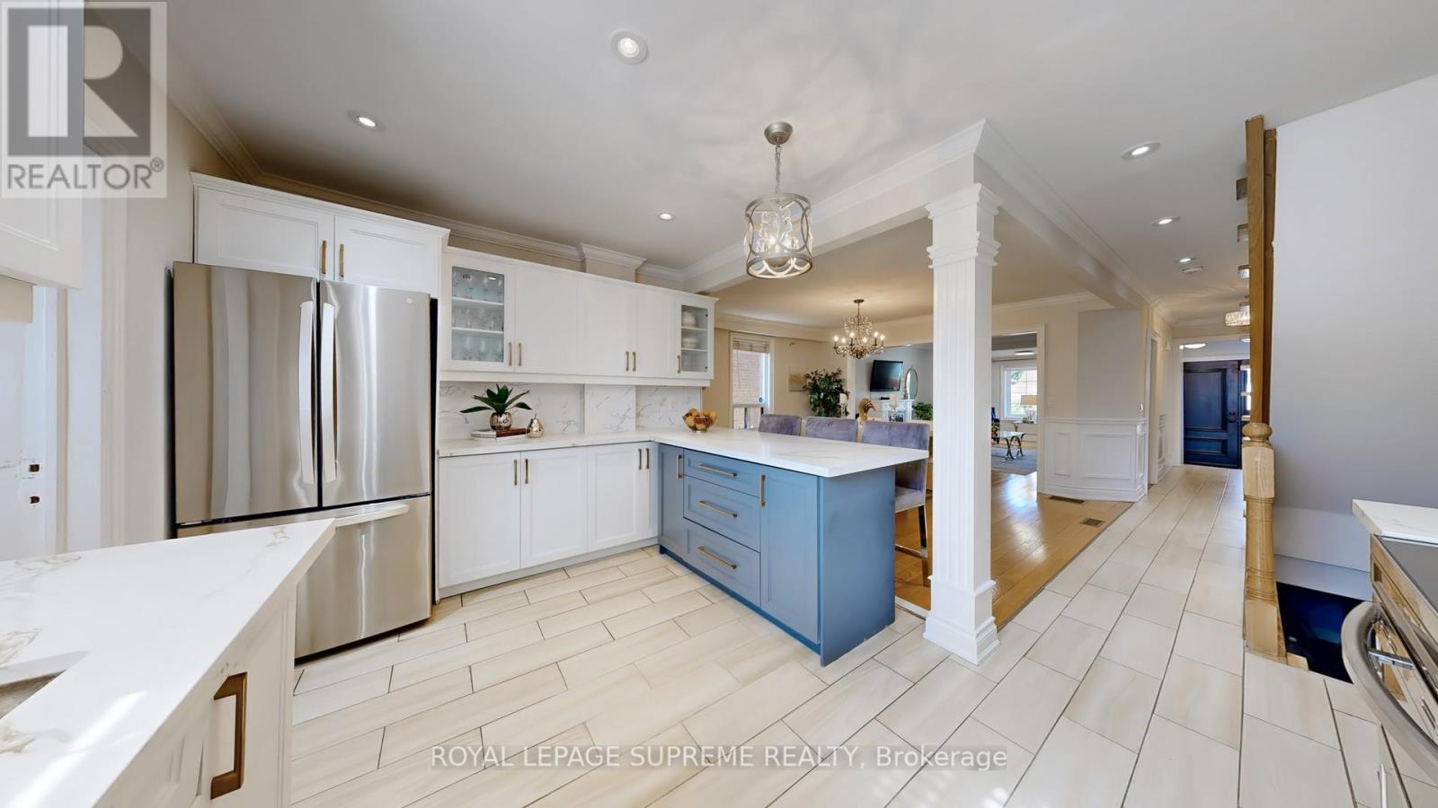 310 Nairn Avenue, Toronto, Ontario  M6E 4H8 - Photo 12 - W12315357