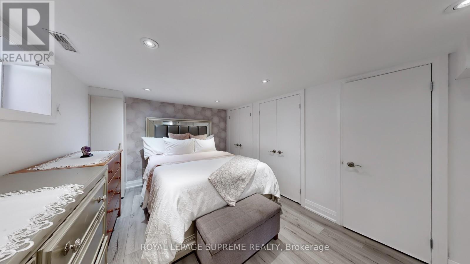 310 Nairn Avenue, Toronto, Ontario  M6E 4H8 - Photo 39 - W12315357