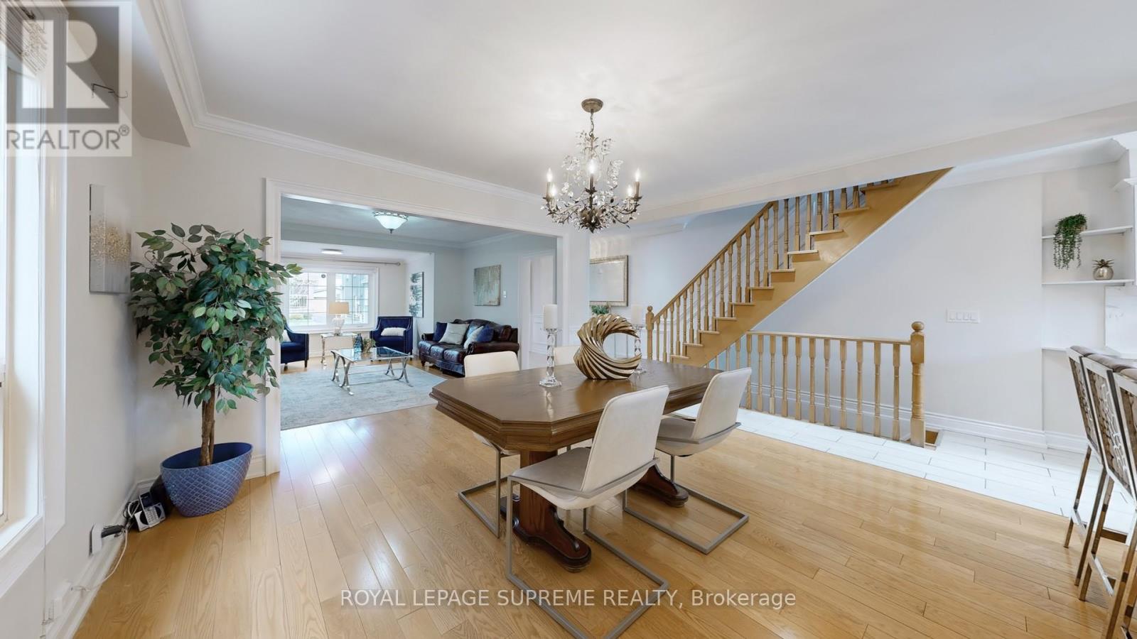 310 Nairn Avenue, Toronto, Ontario  M6E 4H8 - Photo 8 - W12315357