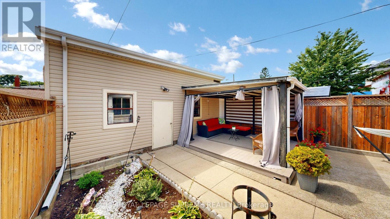 310 Nairn Avenue, Toronto, Ontario  M6E 4H8 - Photo 46 - W12315357