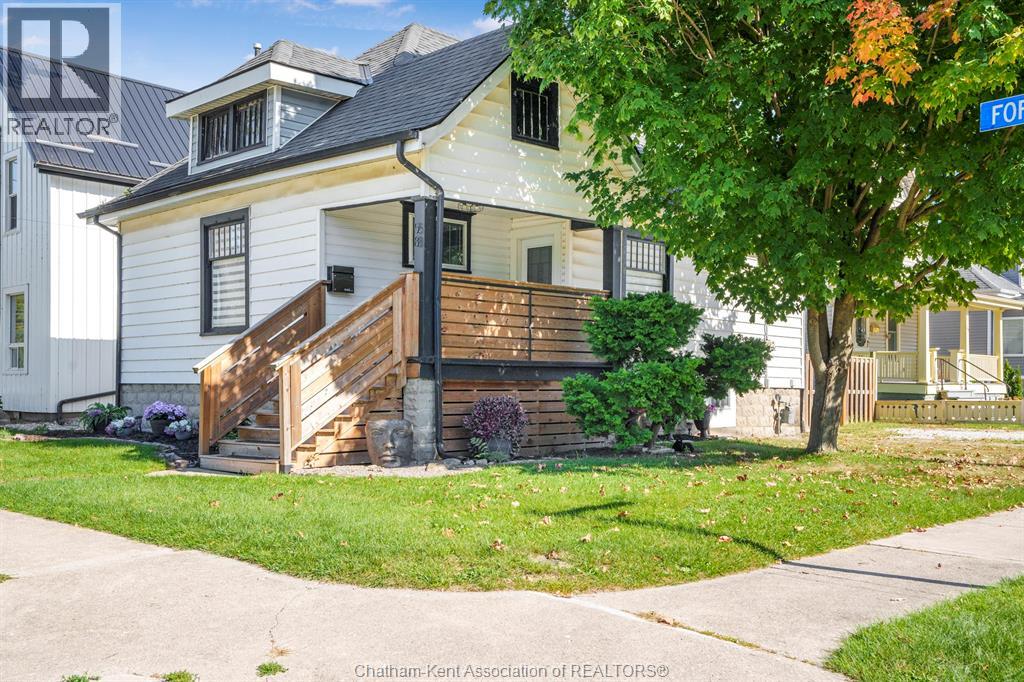 58 Forest Street, Chatham, Ontario  N7L 2A2 - Photo 2 - 25024746