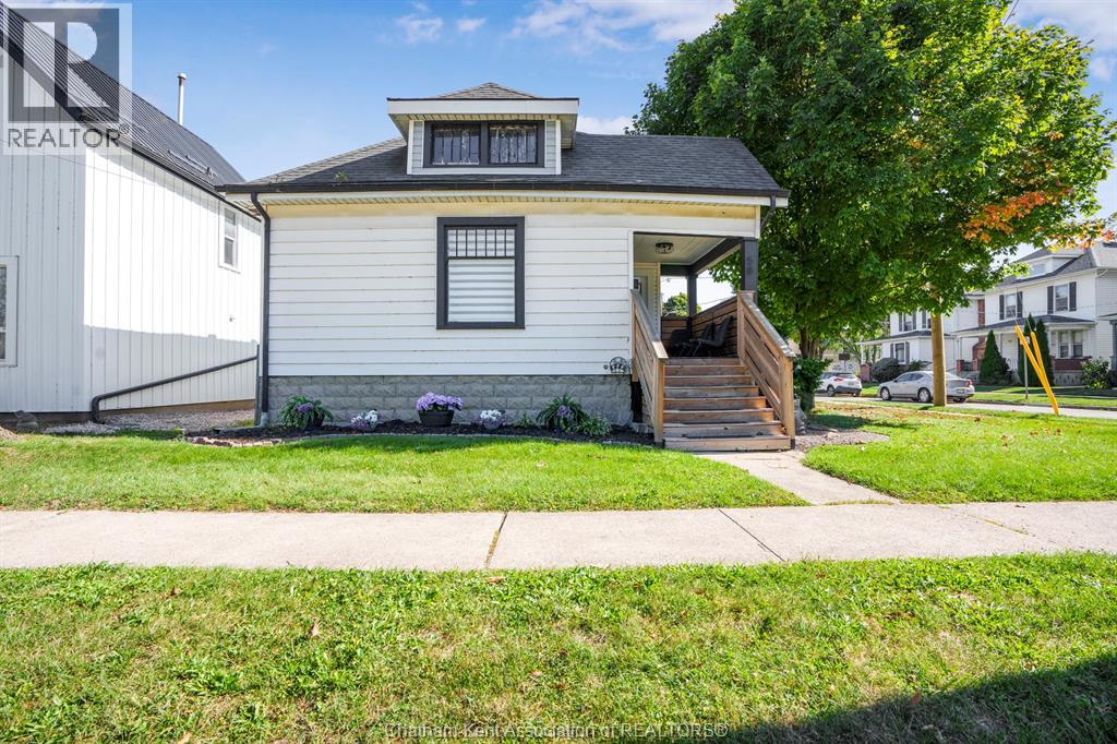 58 Forest Street, Chatham, Ontario  N7L 2A2 - Photo 3 - 25024746