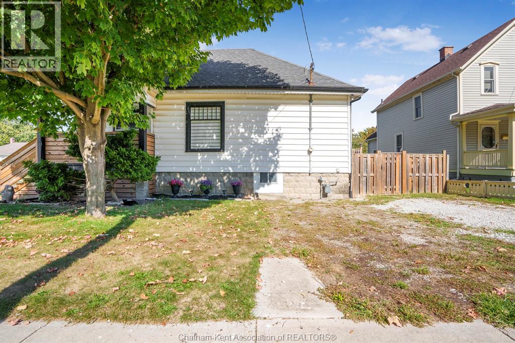 58 Forest Street, Chatham, Ontario  N7L 2A2 - Photo 4 - 25024746