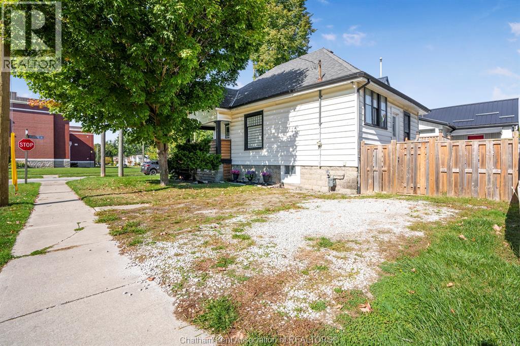 58 Forest Street, Chatham, Ontario  N7L 2A2 - Photo 5 - 25024746