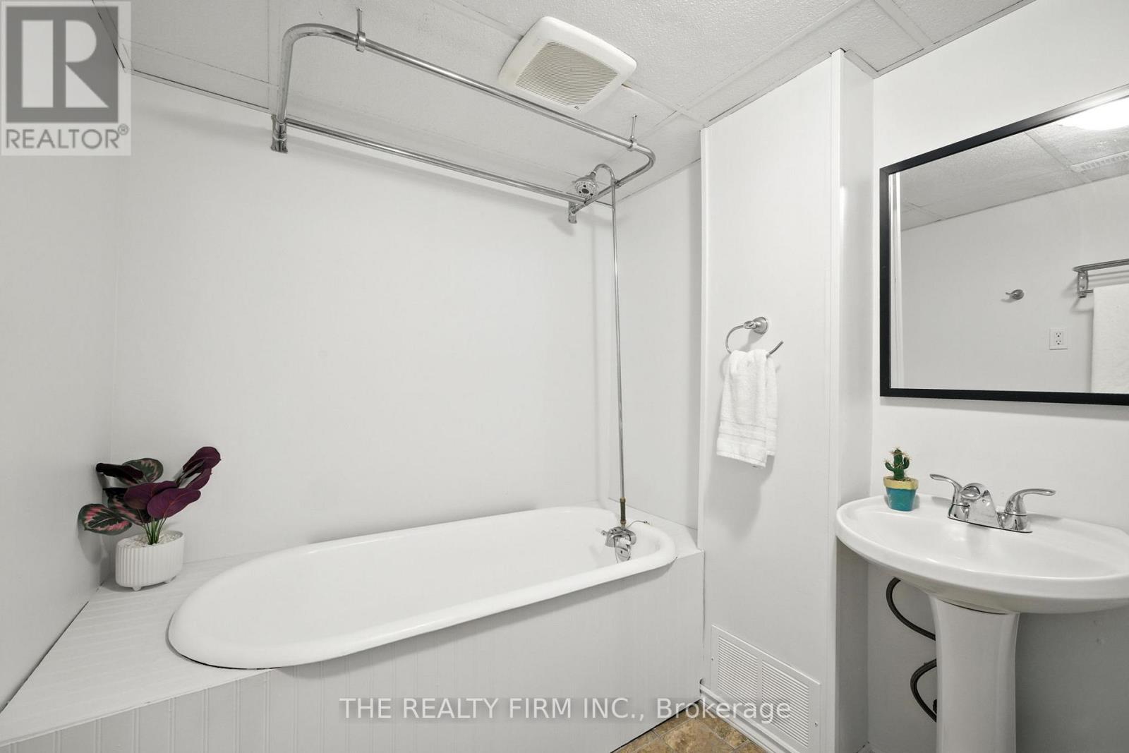 23 - 1200 Cheapside Street, London East, Ontario  N5Y 5J6 - Photo 32 - X12435988