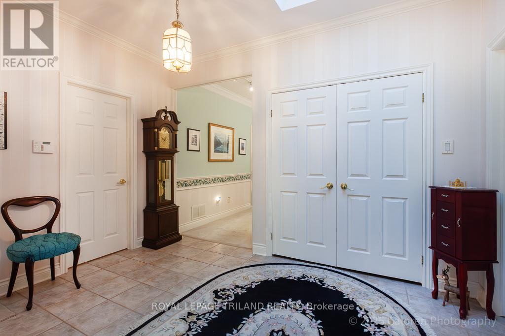 23 - 1040 Riverside Drive, London North, Ontario  N6H 5N4 - Photo 14 - X12436004