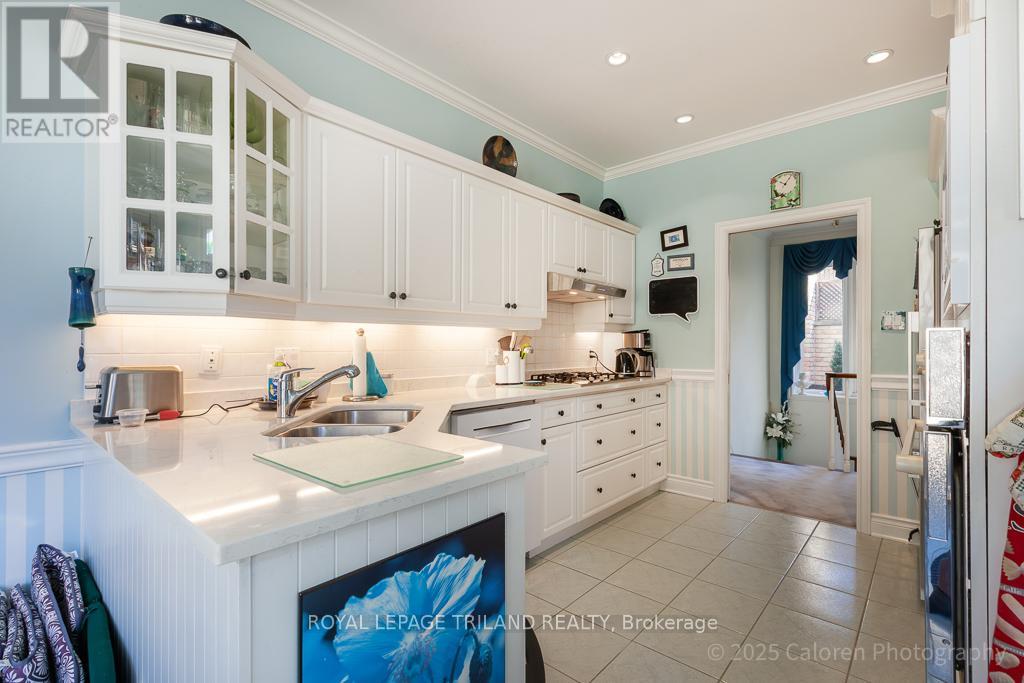 23 - 1040 Riverside Drive, London North, Ontario  N6H 5N4 - Photo 19 - X12436004