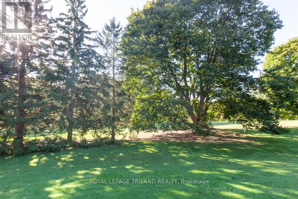 23 - 1040 Riverside Drive, London North, Ontario  N6H 5N4 - Photo 4 - X12436004