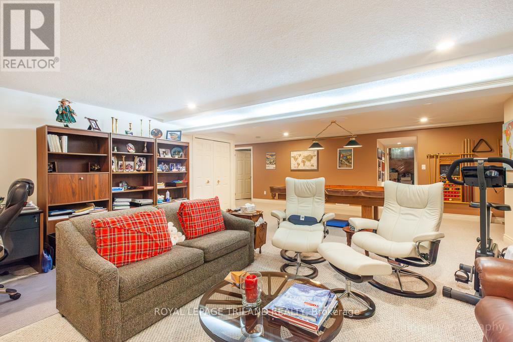 23 - 1040 Riverside Drive, London North, Ontario  N6H 5N4 - Photo 46 - X12436004
