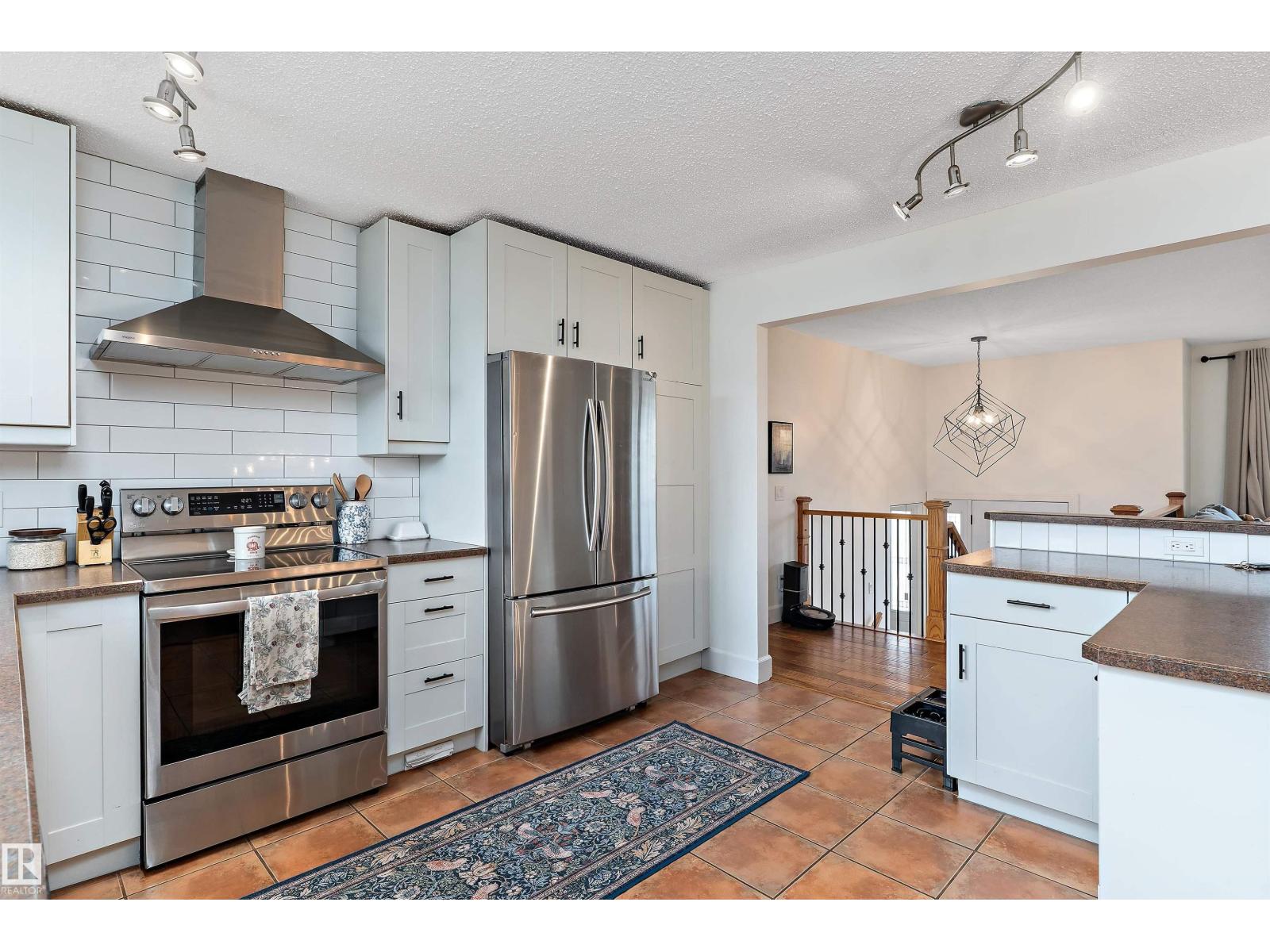25 Grant Av, Sherwood Park, Alberta  T8A 3B7 - Photo 10 - E4460160