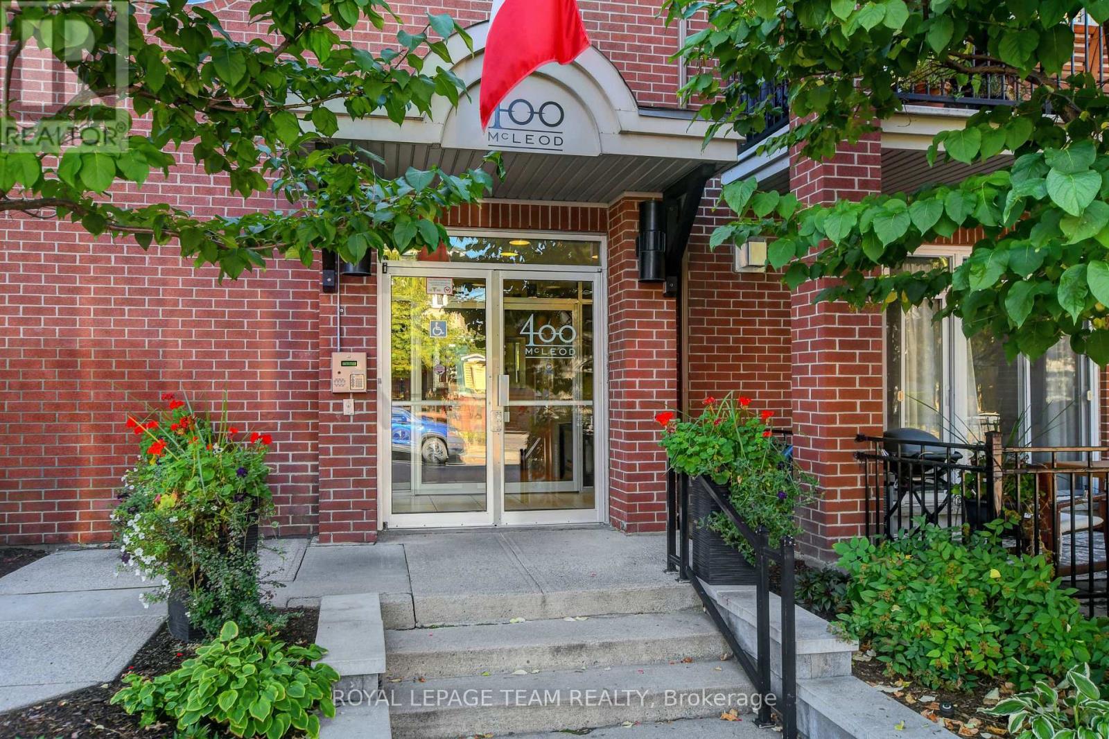 102 - 400 MCLEOD STREET, ottawa, Ontario