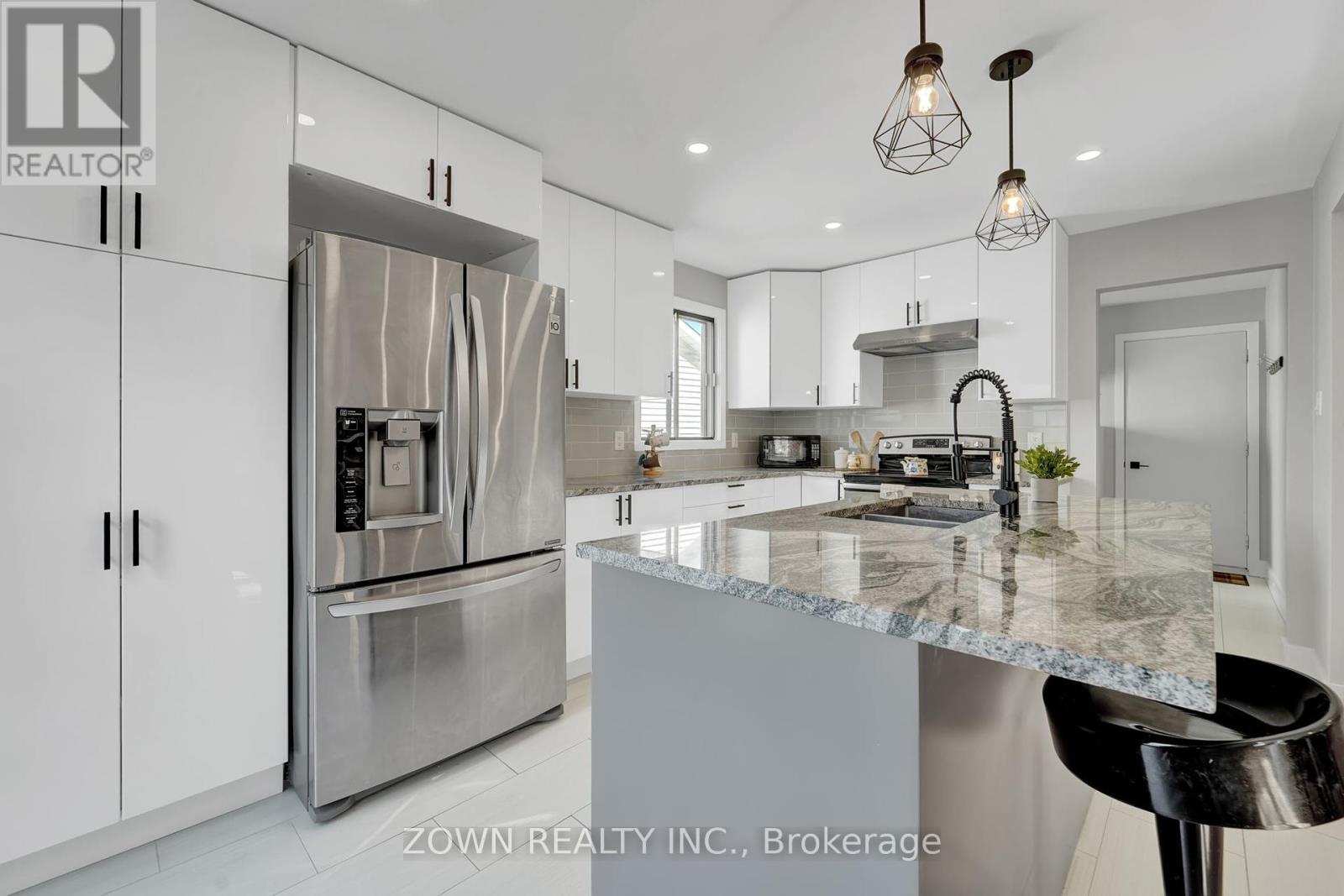 6346 Beausejour Drive, Ottawa, Ontario  K1C 3J8 - Photo 11 - X12435986