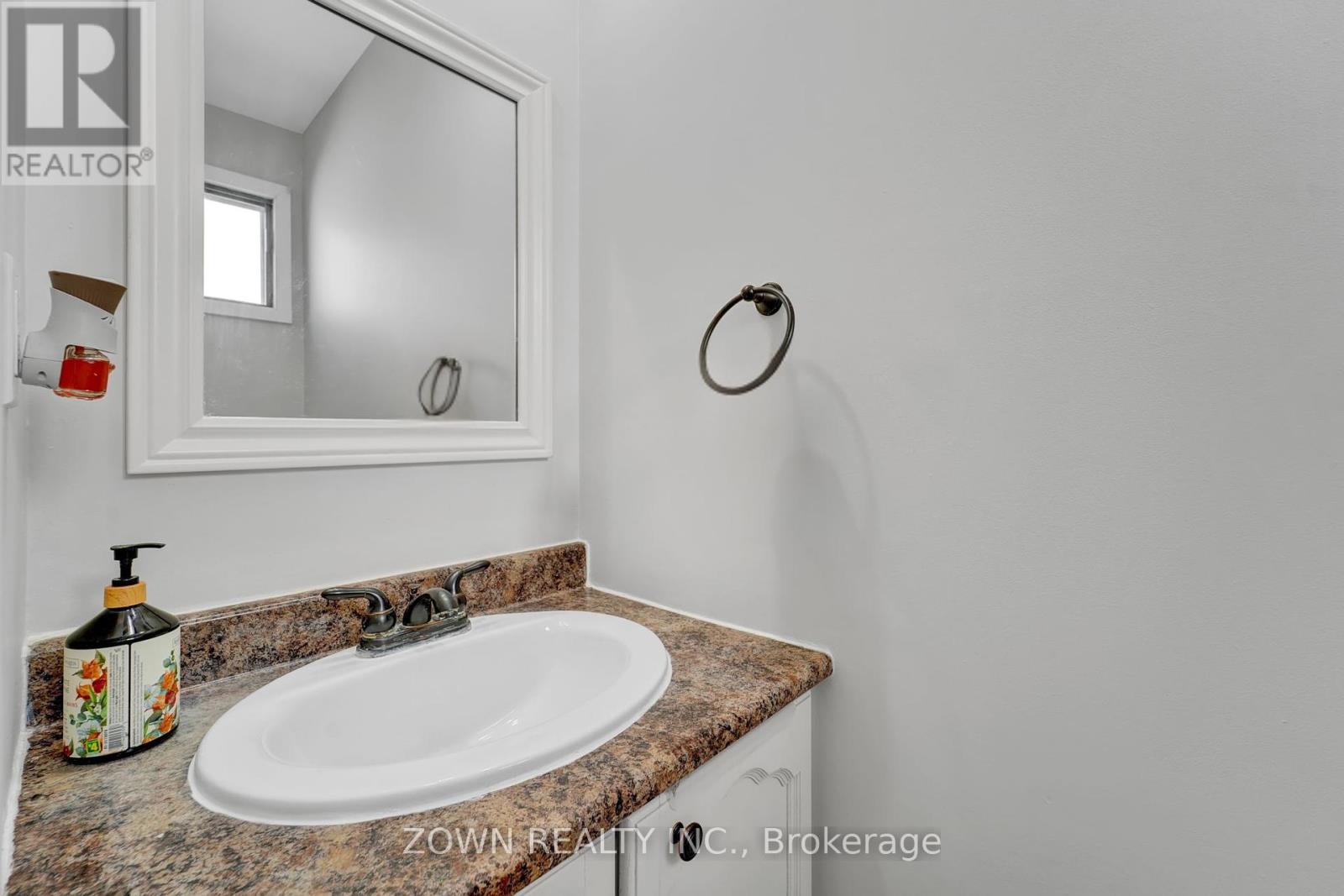 6346 Beausejour Drive, Ottawa, Ontario  K1C 3J8 - Photo 17 - X12435986