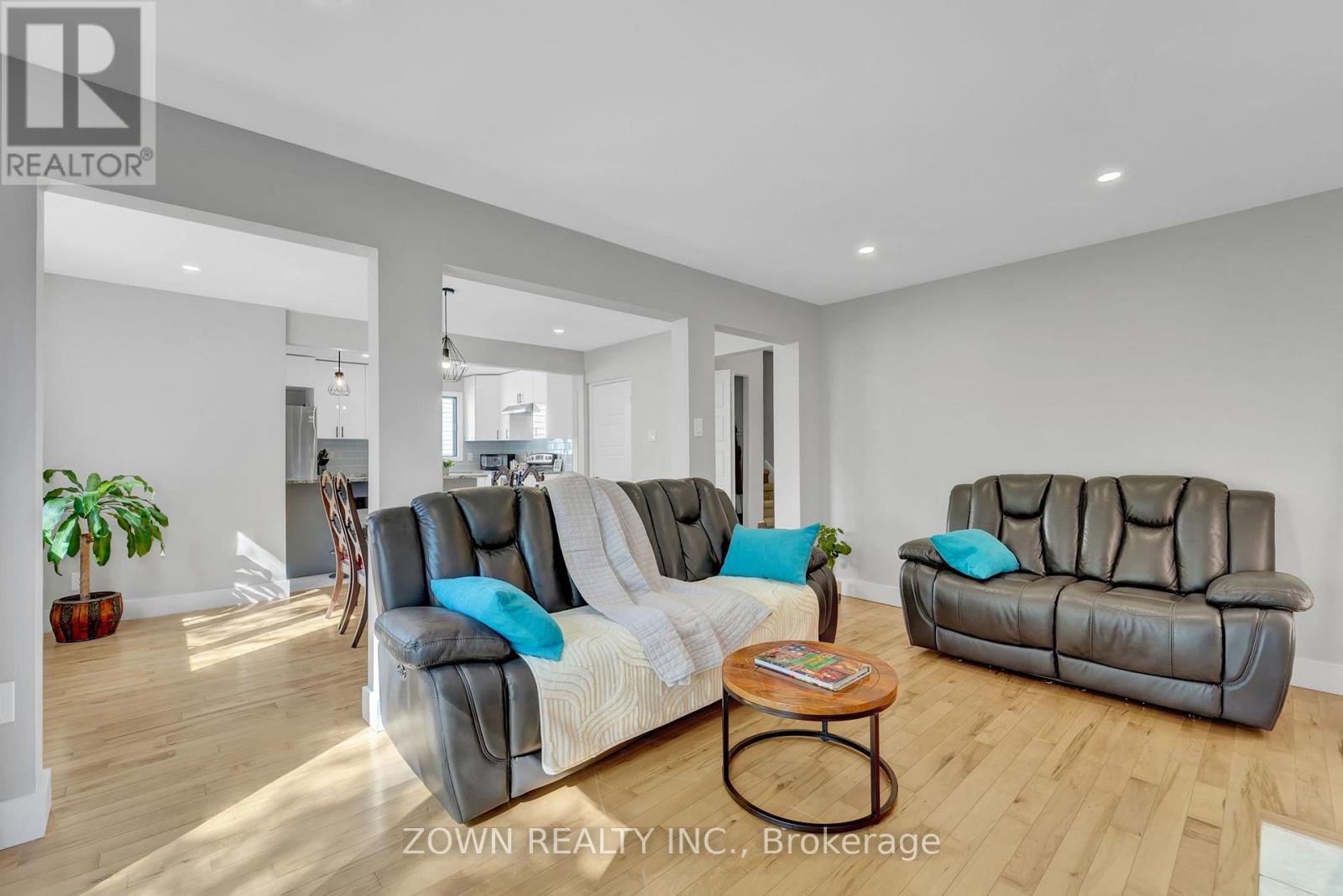 6346 Beausejour Drive, Ottawa, Ontario  K1C 3J8 - Photo 6 - X12435986