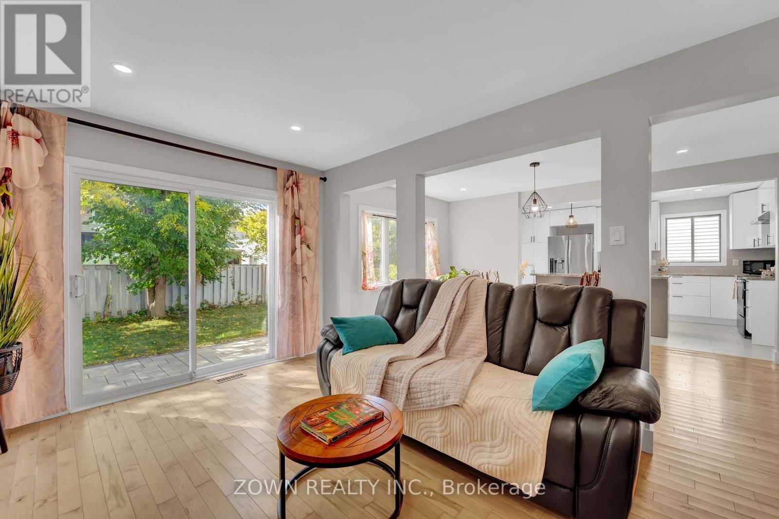 6346 Beausejour Drive, Ottawa, Ontario  K1C 3J8 - Photo 7 - X12435986