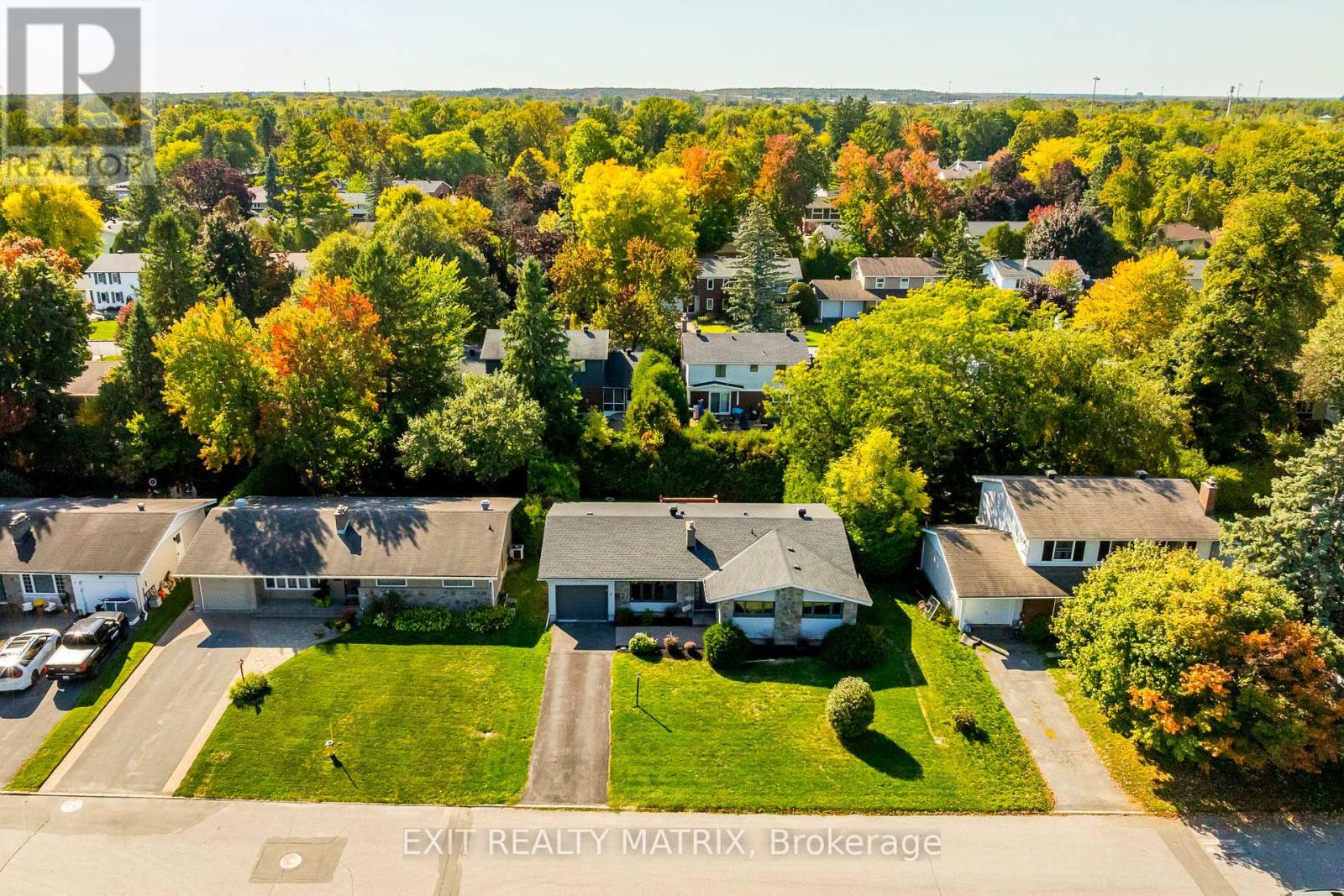 8 Brian Crescent, Ottawa, Ontario  K2H 6X3 - Photo 41 - X12435997