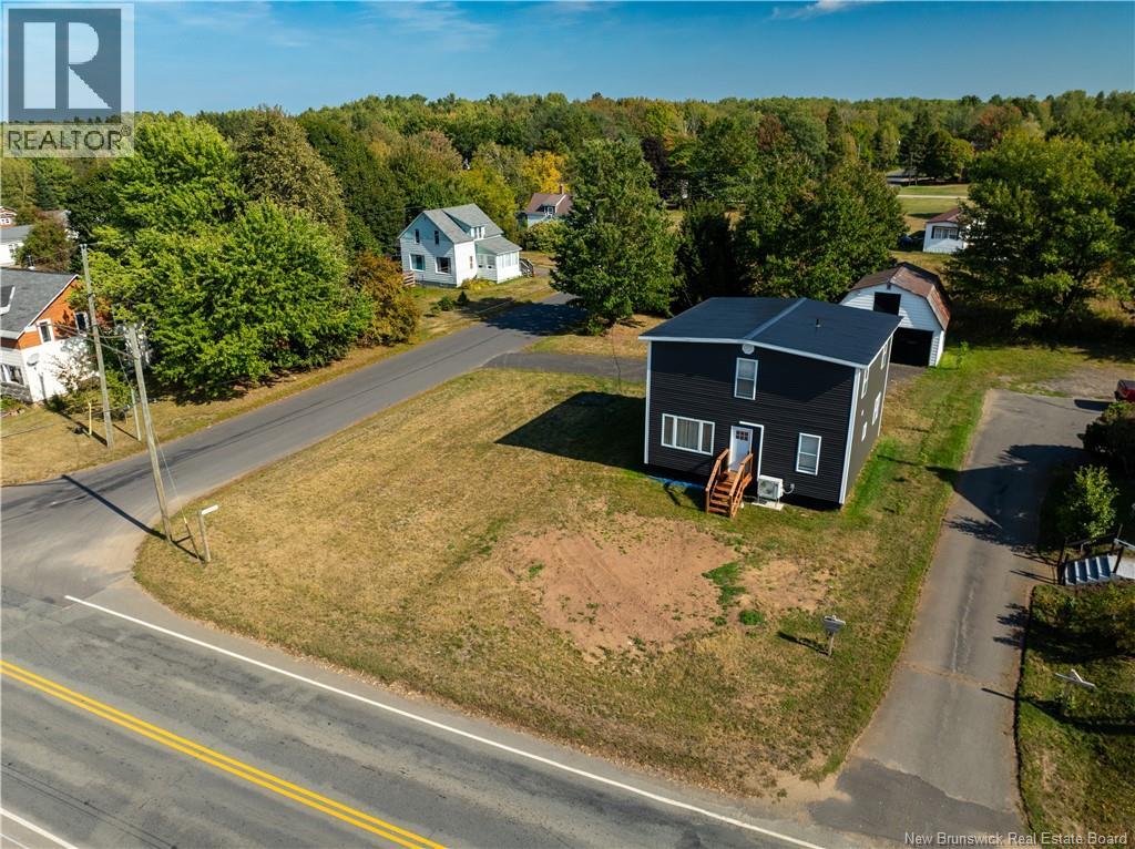8 Dufferin Road, Chipman, New Brunswick  E4B 2Y6 - Photo 2 - NB127538