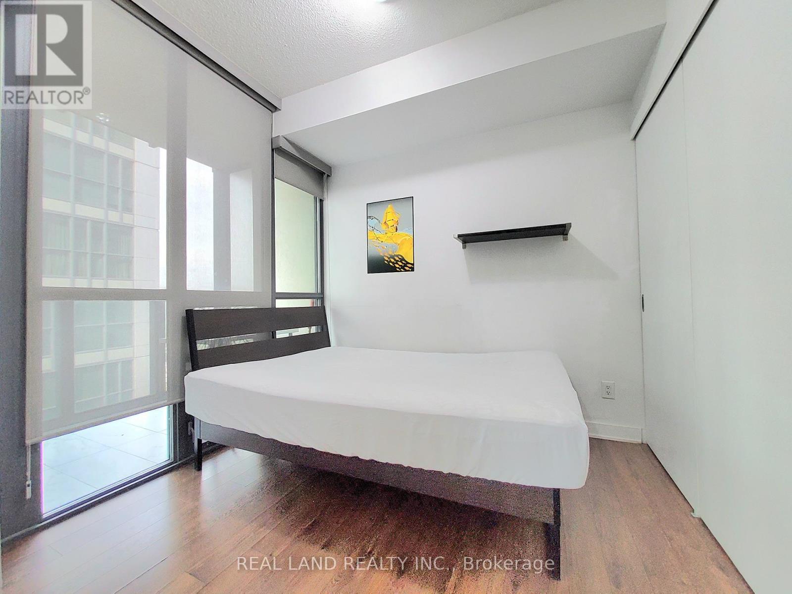 4005 - 110 Charles Street E, Toronto, Ontario  M4Y 1T5 - Photo 12 - C12435944