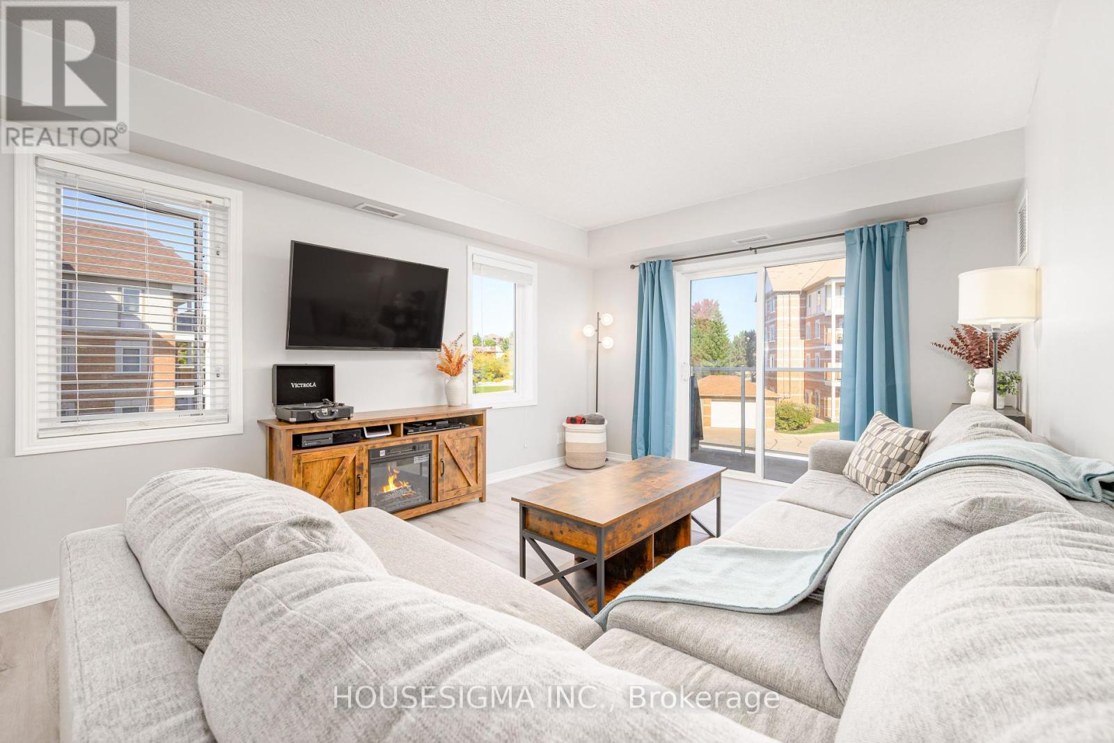 206 - 136 ASPEN SPRINGS DRIVE, Clarington, Ontario