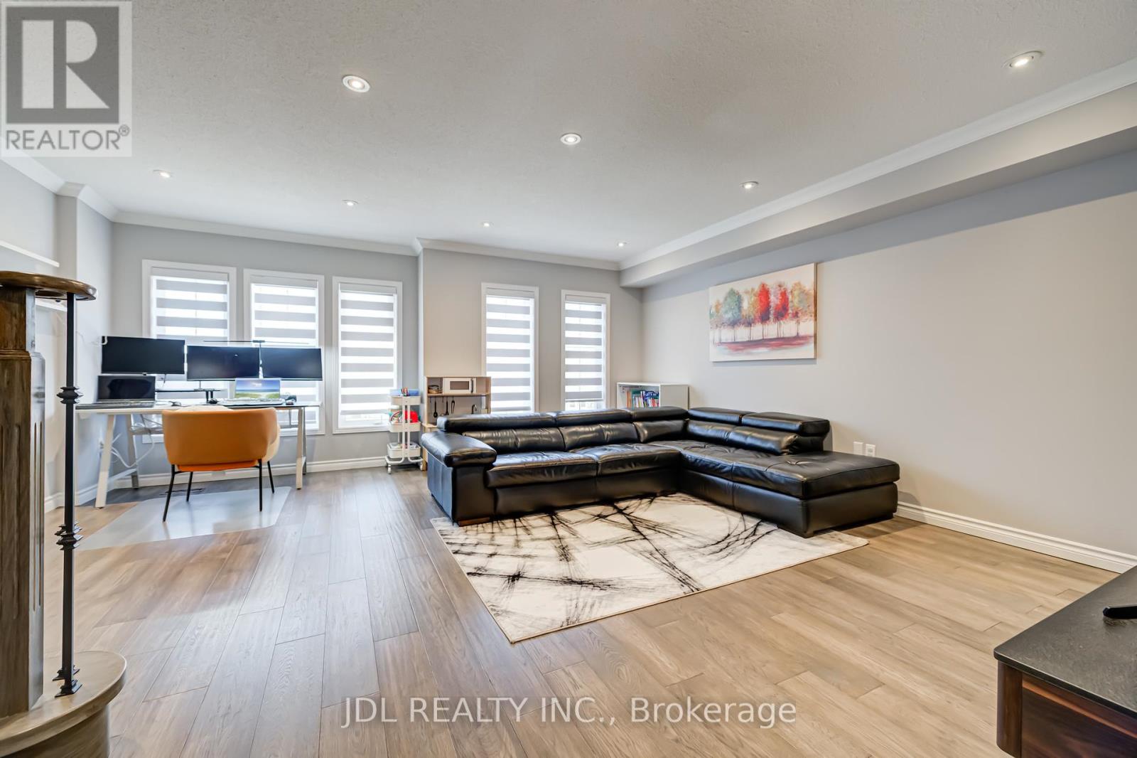 103 Thoroughbred Way, Markham, Ontario  L6C 0B7 - Photo 10 - N12435942