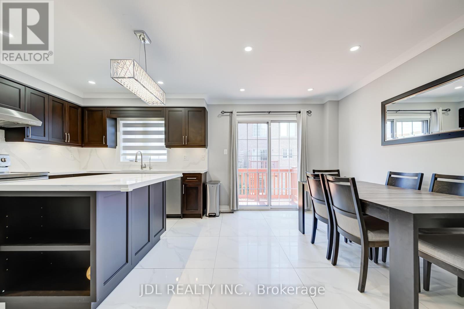 103 Thoroughbred Way, Markham, Ontario  L6C 0B7 - Photo 17 - N12435942