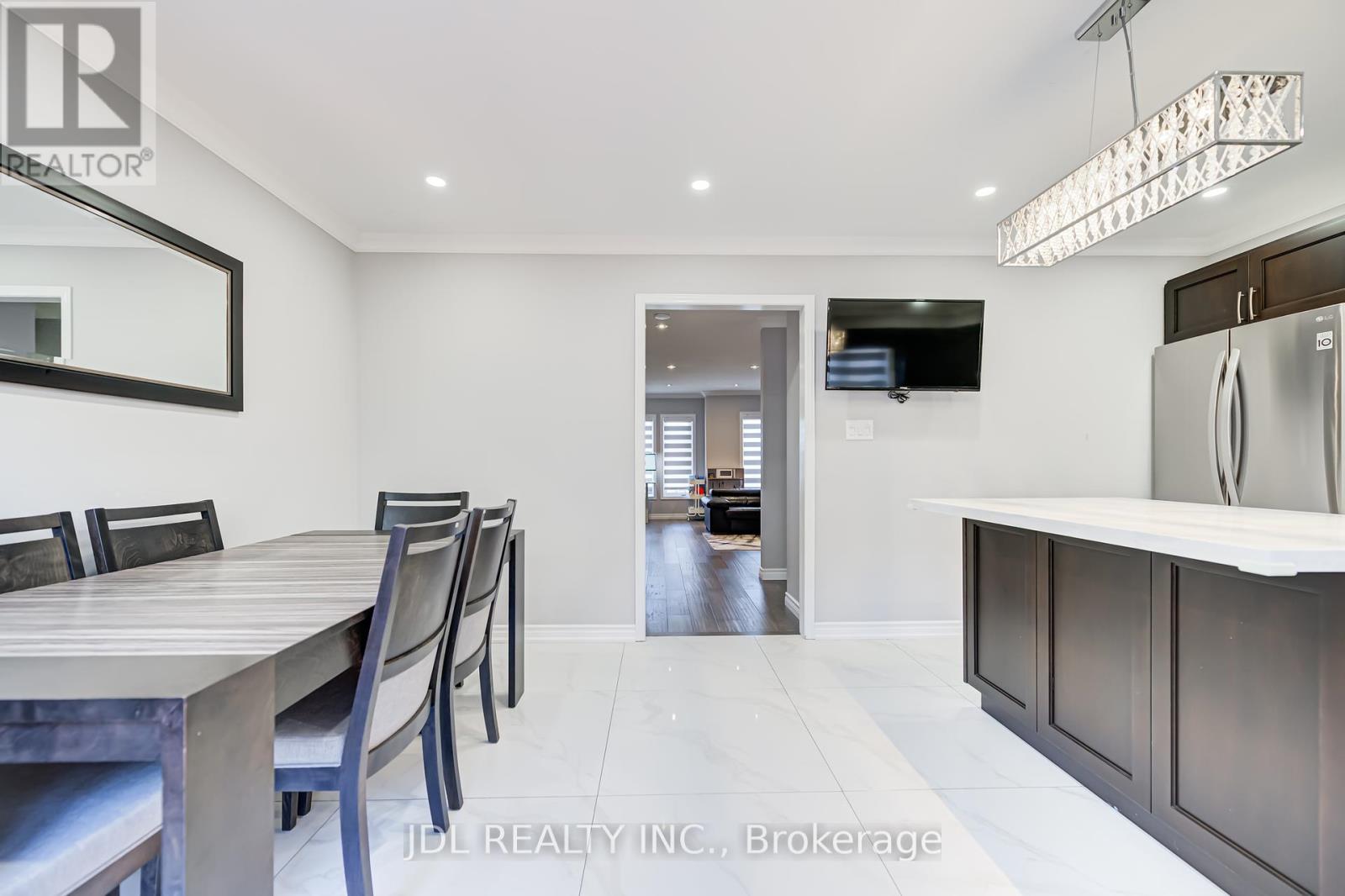 103 Thoroughbred Way, Markham, Ontario  L6C 0B7 - Photo 20 - N12435942