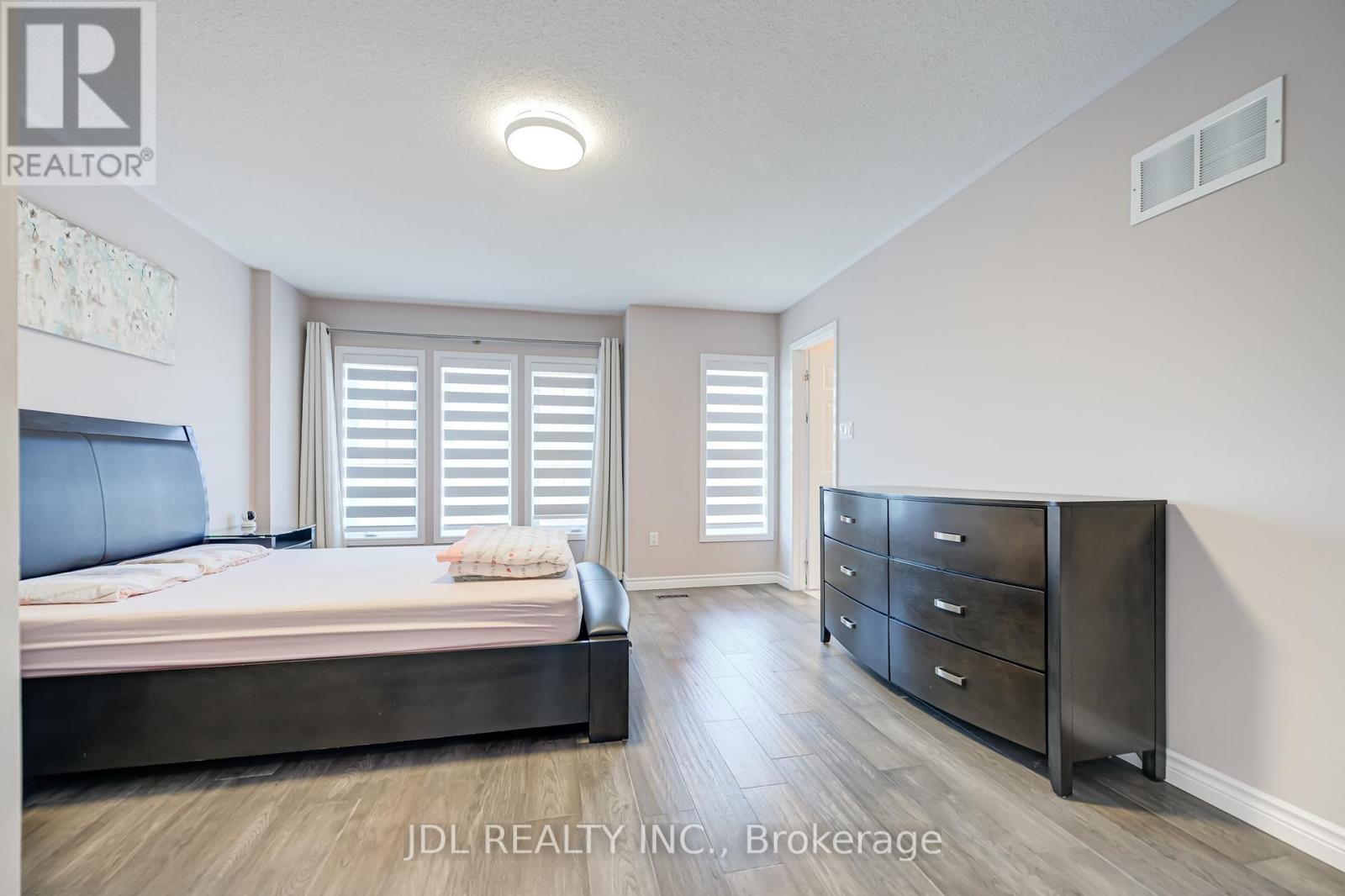 103 Thoroughbred Way, Markham, Ontario  L6C 0B7 - Photo 28 - N12435942