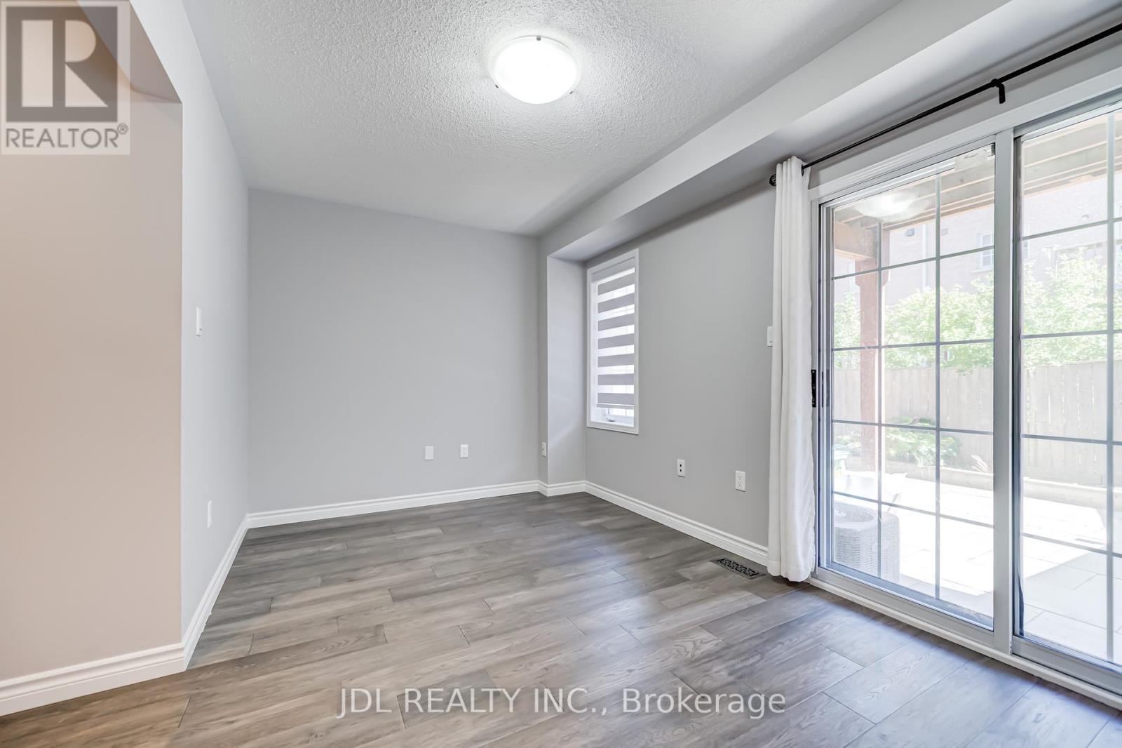 103 Thoroughbred Way, Markham, Ontario  L6C 0B7 - Photo 7 - N12435942