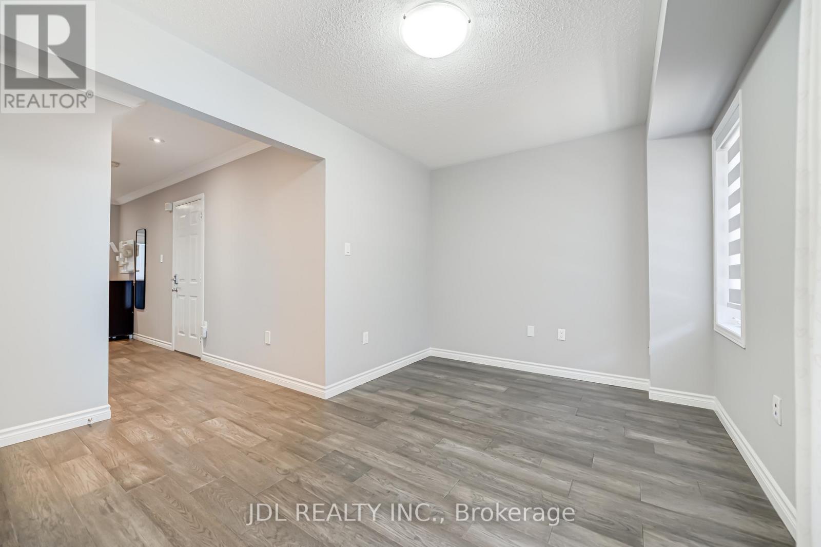103 Thoroughbred Way, Markham, Ontario  L6C 0B7 - Photo 8 - N12435942