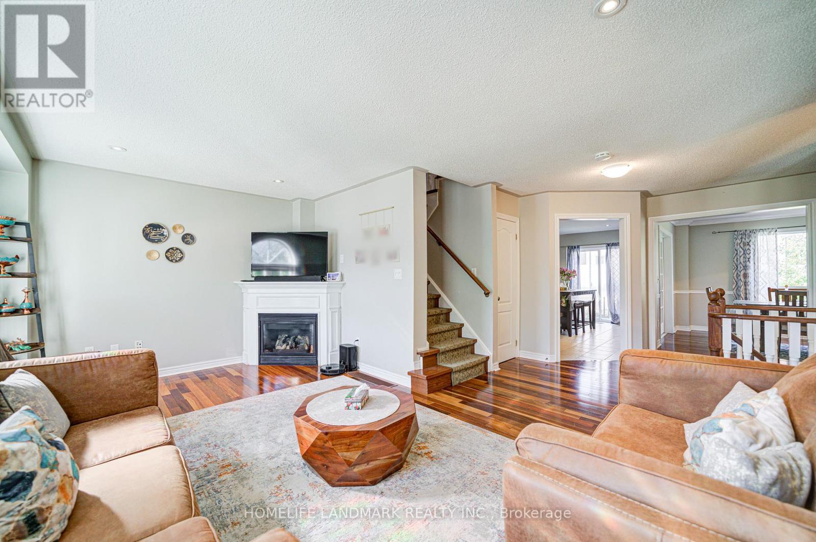 194 Dean Burton Lane, Newmarket, Ontario  L3X 3C4 - Photo 10 - N12435957