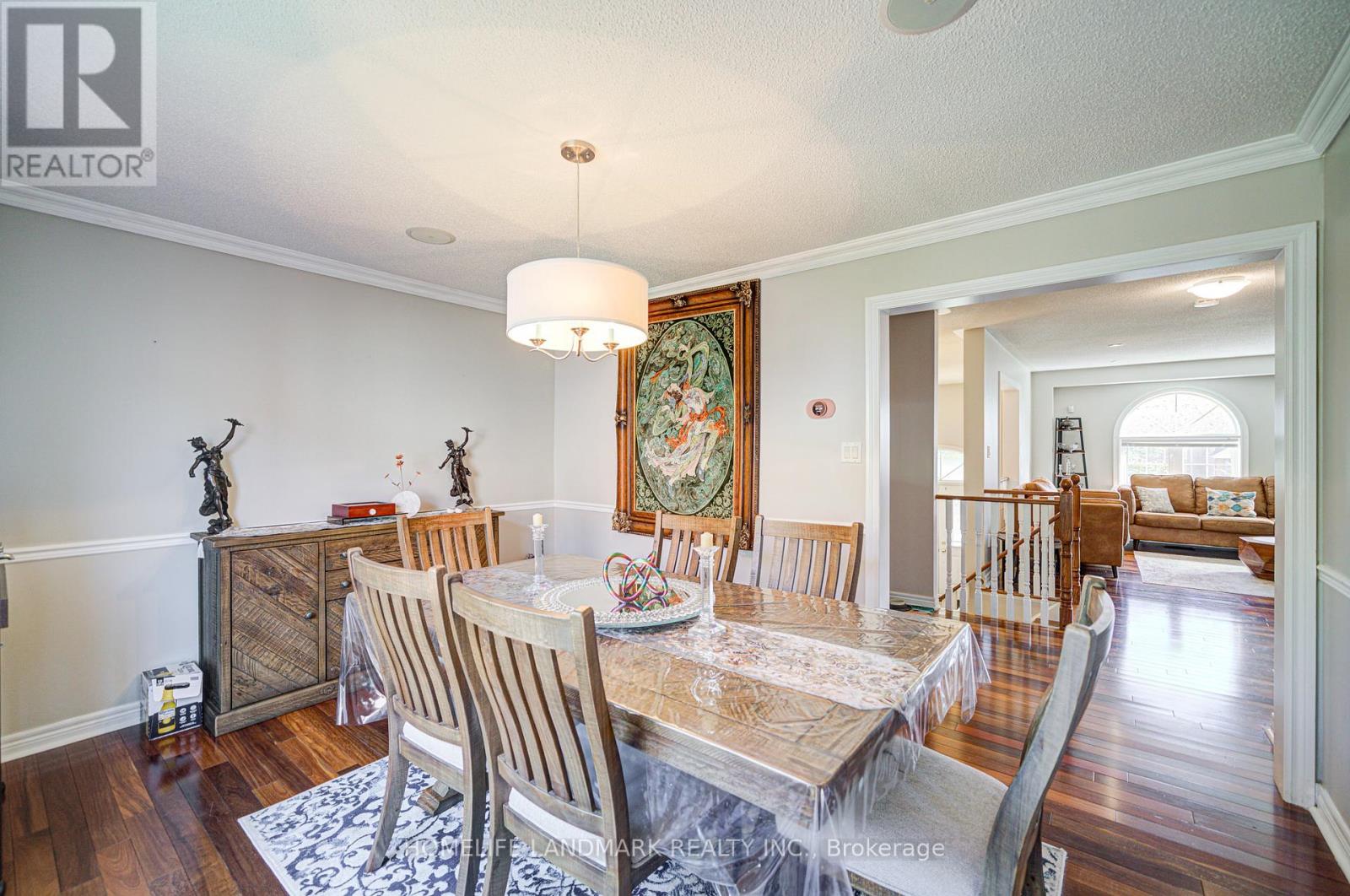 194 Dean Burton Lane, Newmarket, Ontario  L3X 3C4 - Photo 18 - N12435957
