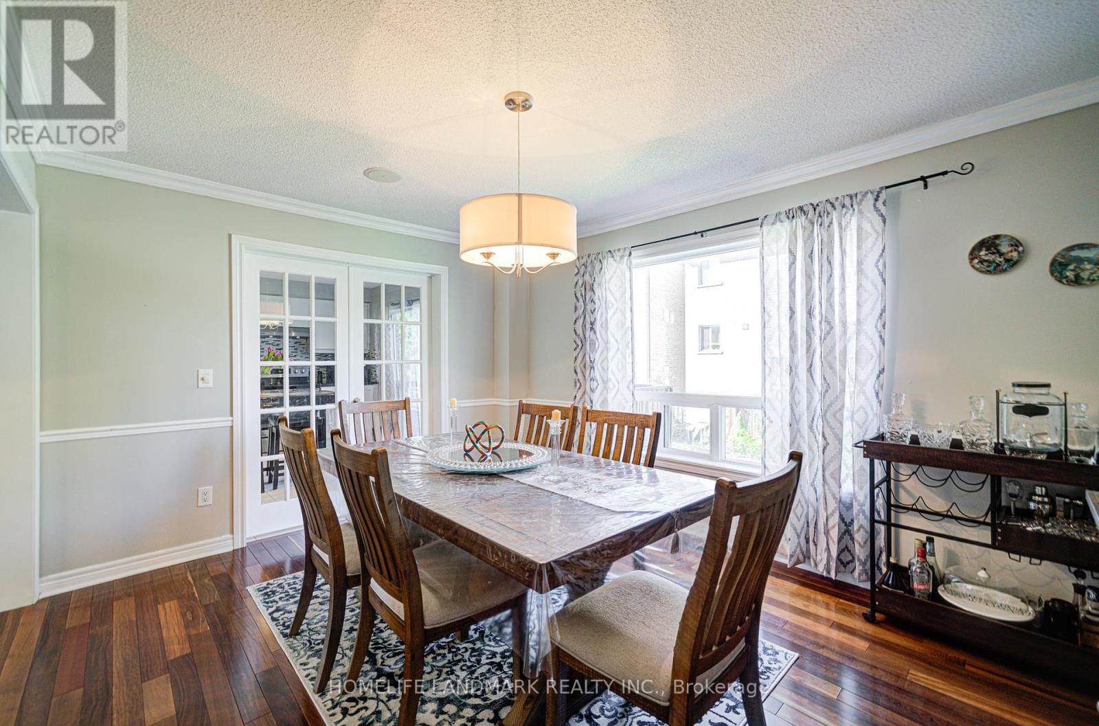 194 Dean Burton Lane, Newmarket, Ontario  L3X 3C4 - Photo 20 - N12435957