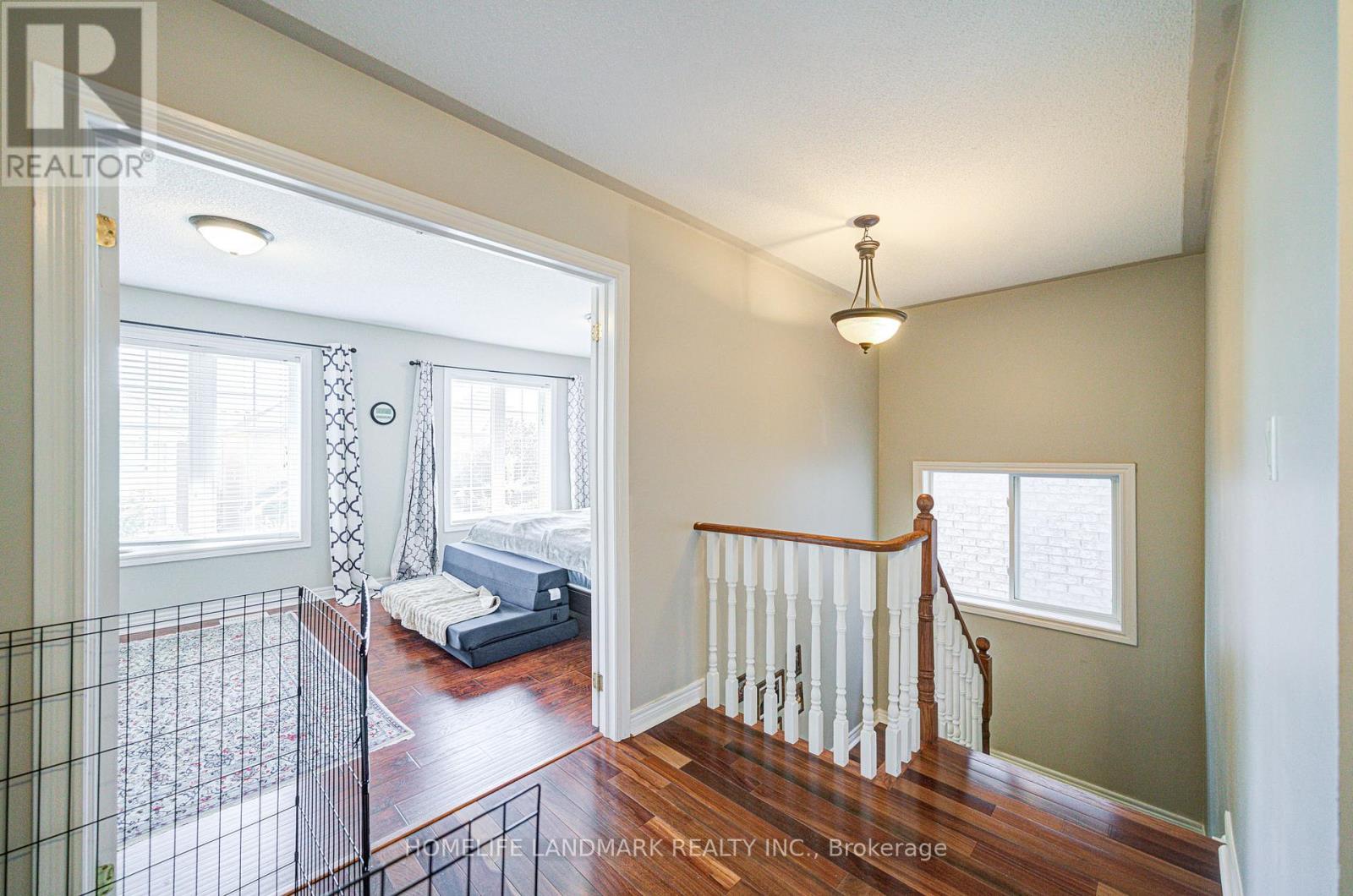 194 Dean Burton Lane, Newmarket, Ontario  L3X 3C4 - Photo 29 - N12435957