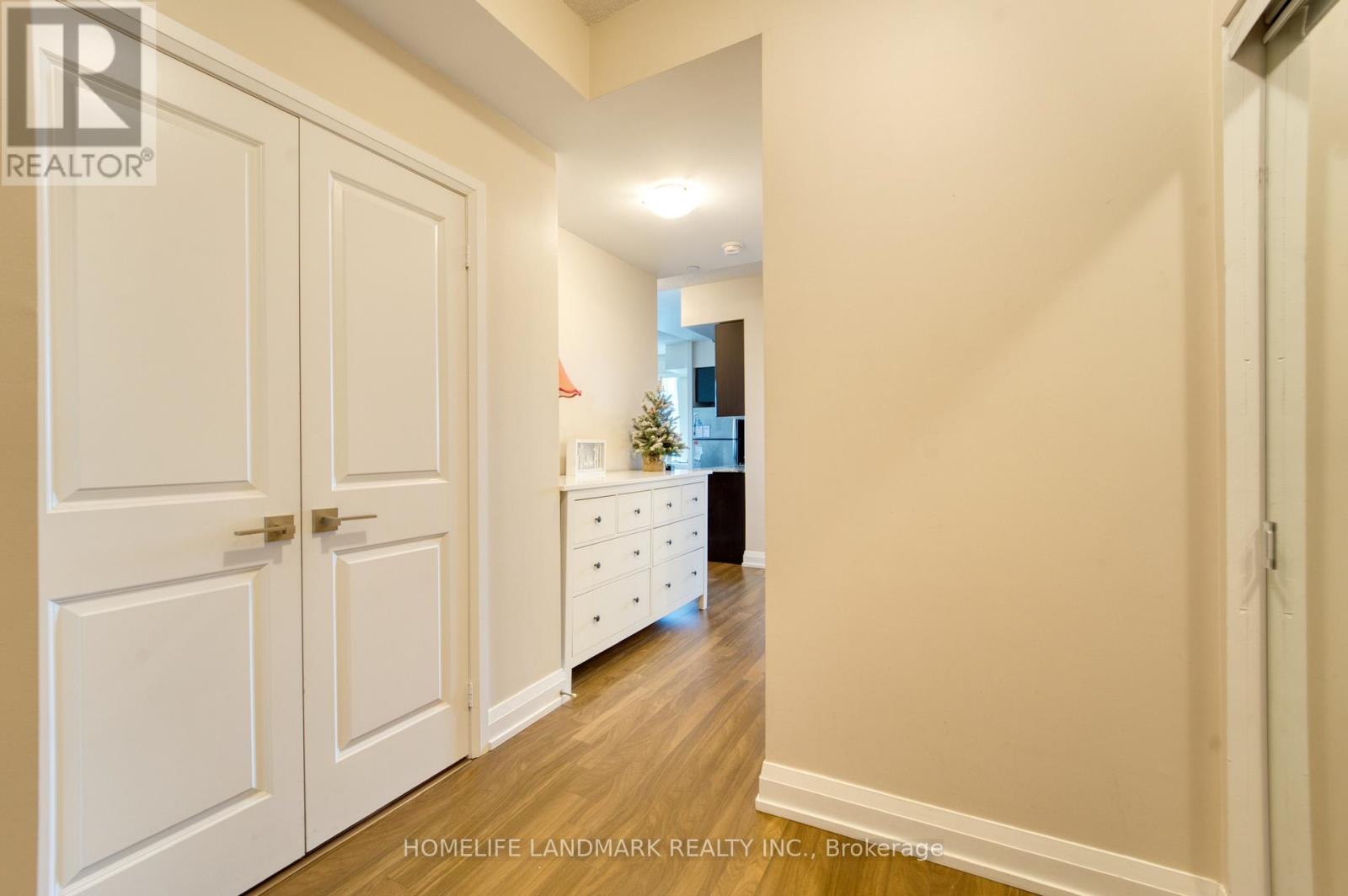 1201 - 7171 Yonge Street, Markham, Ontario  L3T 0C5 - Photo 4 - N12435963