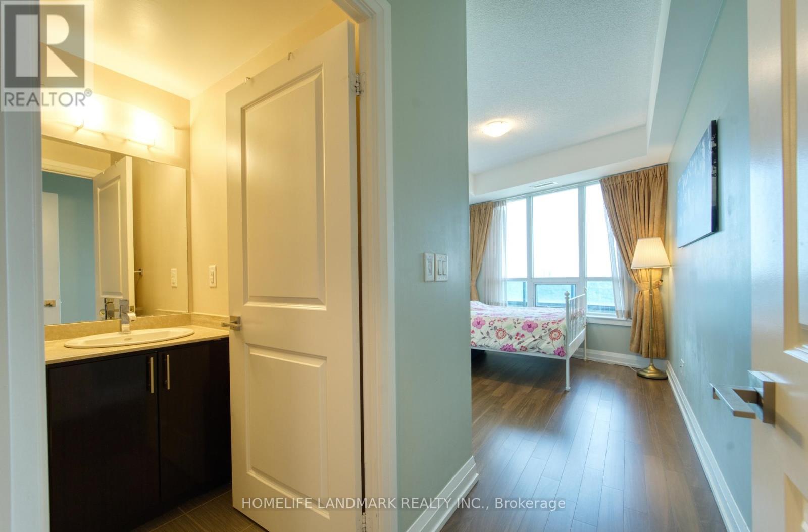 1201 - 7171 Yonge Street, Markham, Ontario  L3T 0C5 - Photo 9 - N12435963