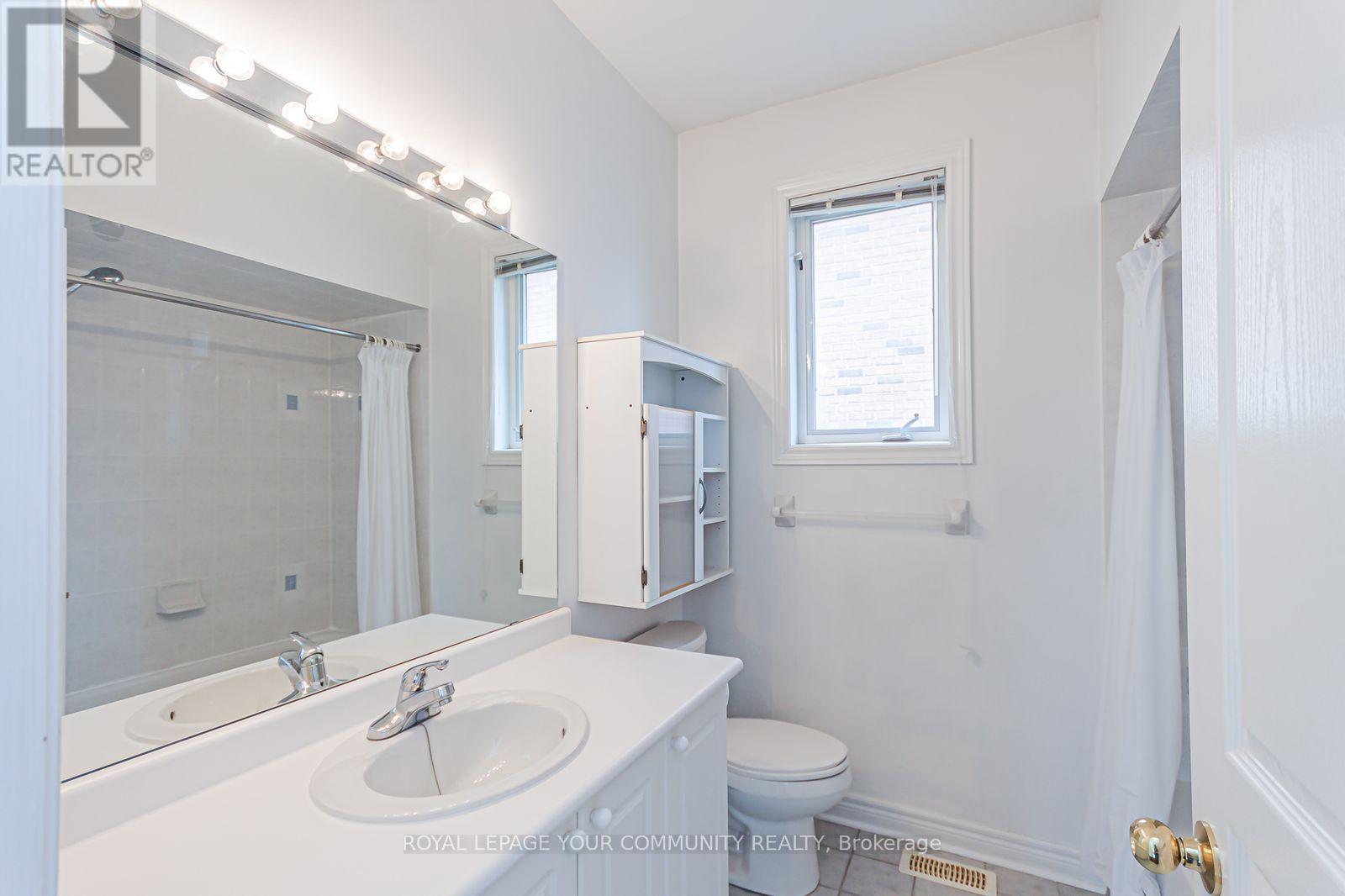 3 Paddle Gate, Richmond Hill, Ontario  L4E 3Y2 - Photo 16 - N12435970