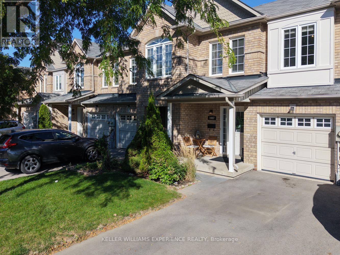 2 - 1087 Brook Gardens Marsh, Newmarket, Ontario  L3Y 8W6 - Photo 1 - N12435973