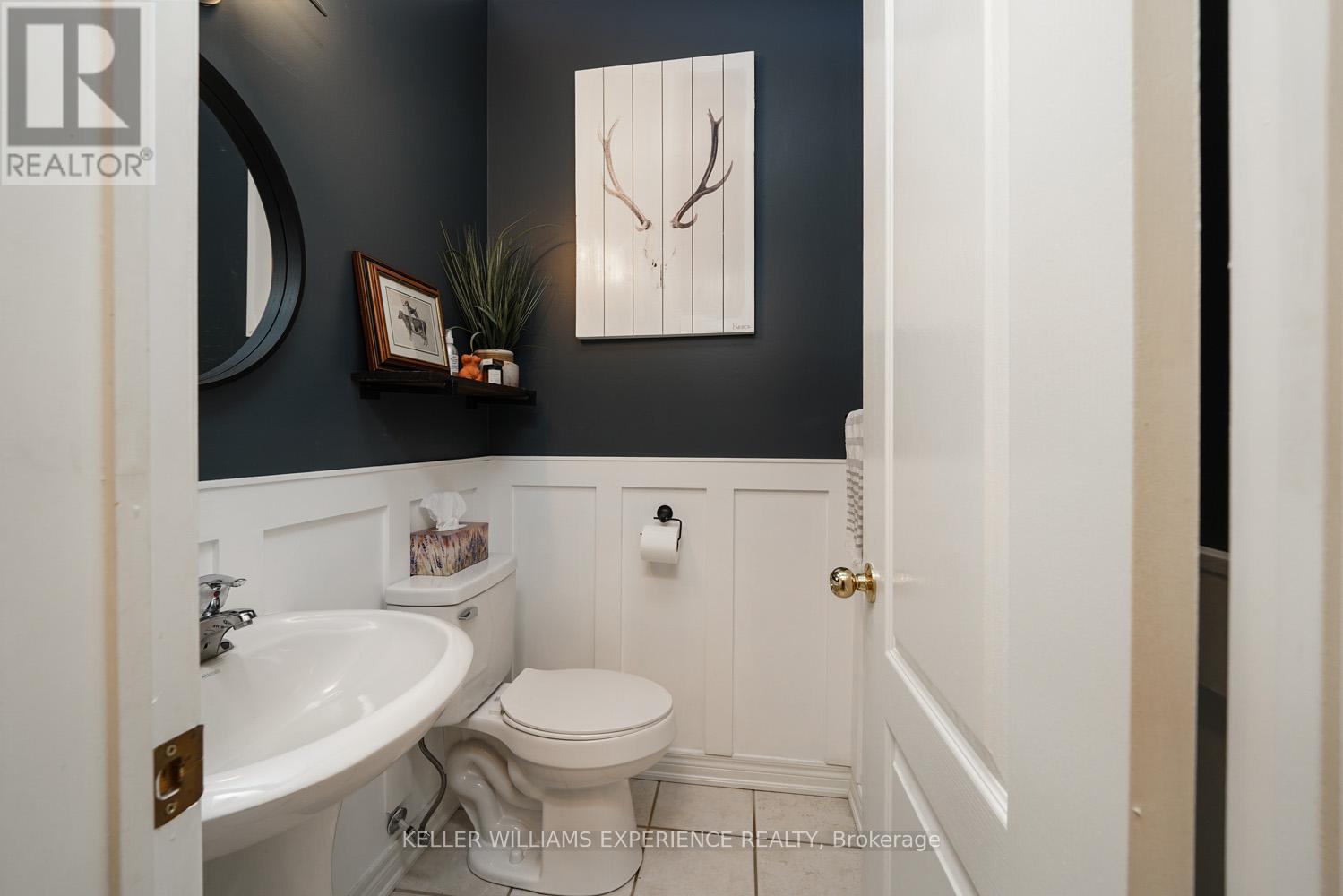 2 - 1087 Brook Gardens Marsh, Newmarket, Ontario  L3Y 8W6 - Photo 13 - N12435973