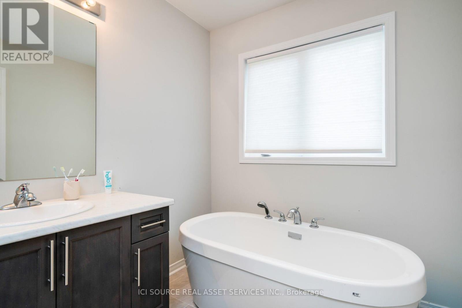 54 Portland Street, Collingwood, Ontario  L9Y 3Z6 - Photo 24 - S12436005