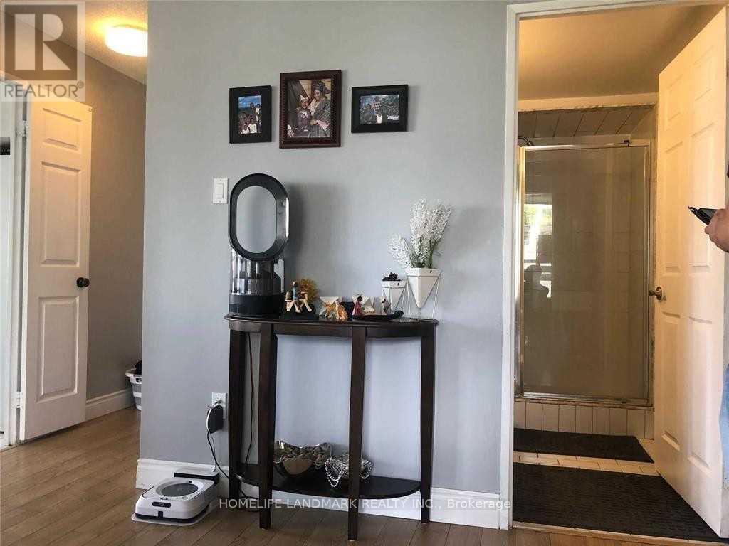 515 - 250 Webb Drive, Mississauga, Ontario  L5B 3Z4 - Photo 12 - W12435953