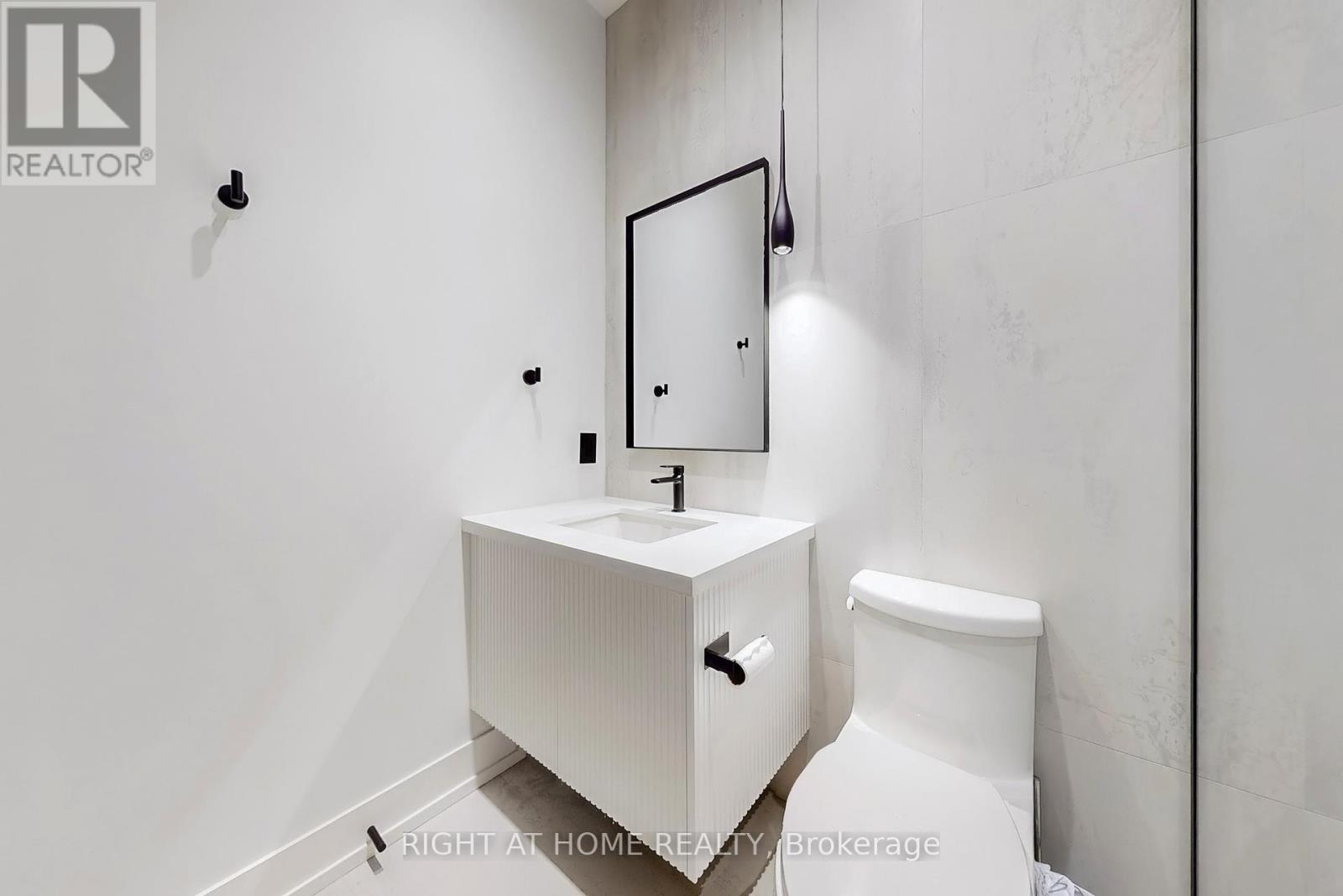 845 Seventh Street, Mississauga, Ontario  L5E 1N9 - Photo 41 - W12435960