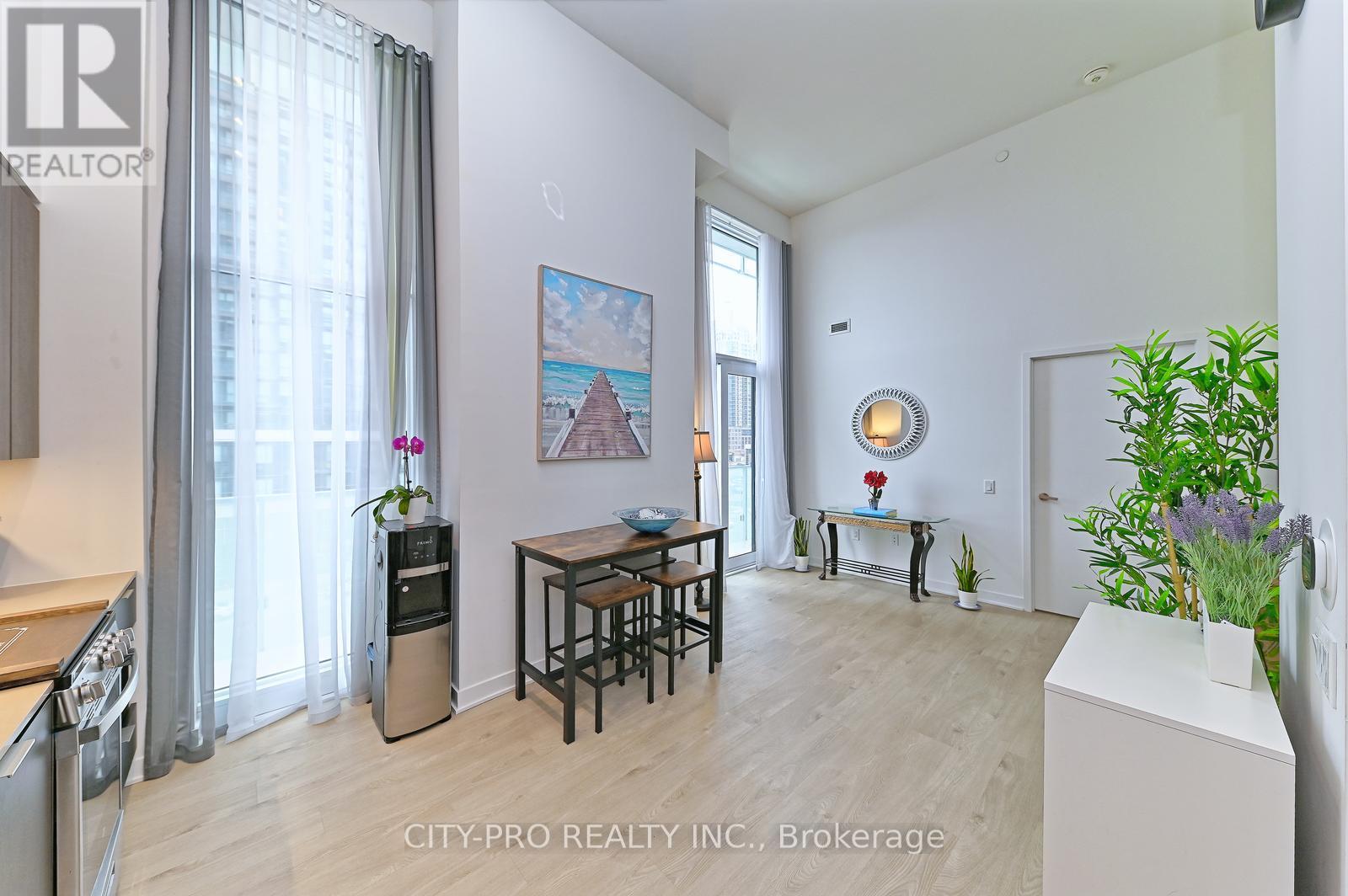 410 - 3900 Confederation Parkway, Mississauga, Ontario  L5B 0M3 - Photo 15 - W12435976