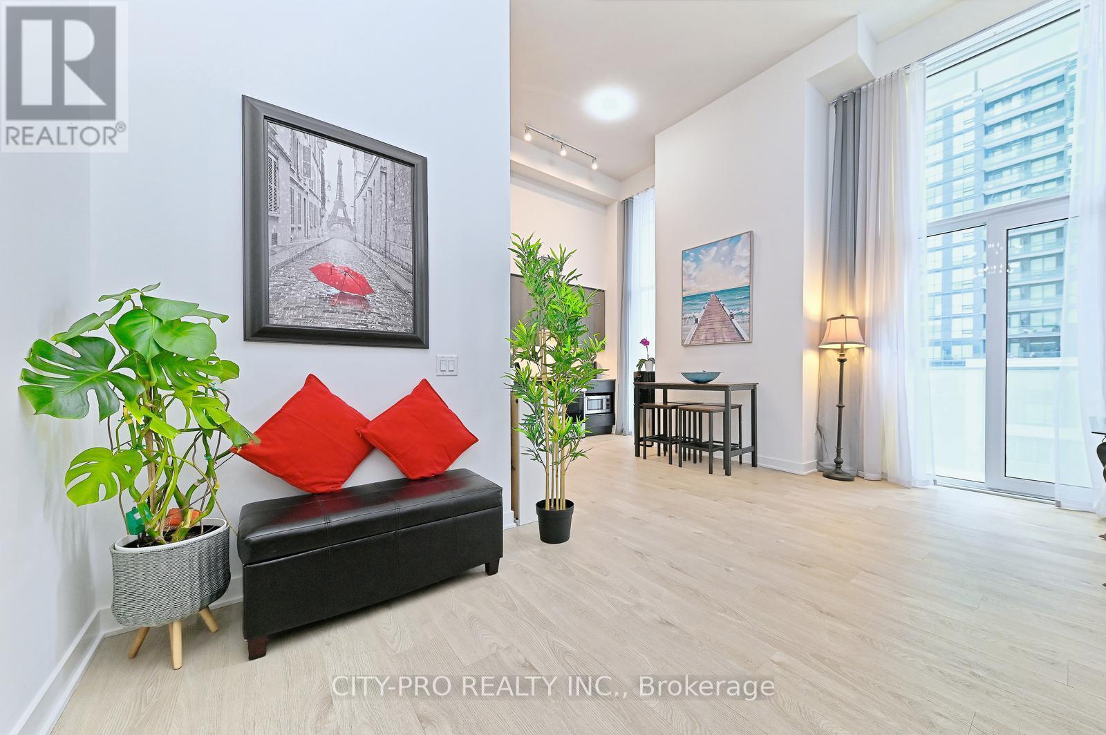 410 - 3900 Confederation Parkway, Mississauga, Ontario  L5B 0M3 - Photo 18 - W12435976