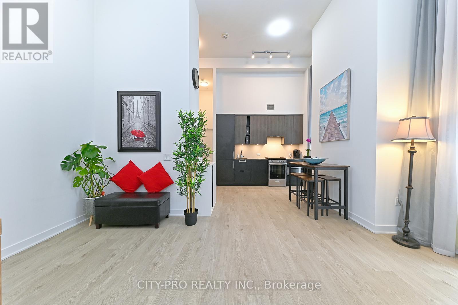 410 - 3900 Confederation Parkway, Mississauga, Ontario  L5B 0M3 - Photo 19 - W12435976