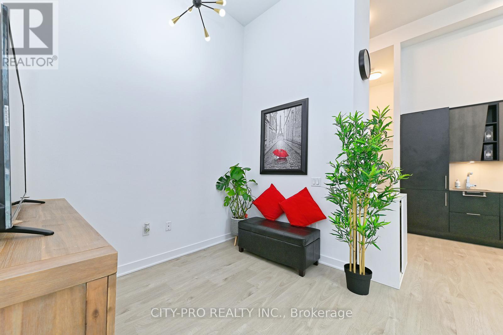 410 - 3900 Confederation Parkway, Mississauga, Ontario  L5B 0M3 - Photo 20 - W12435976