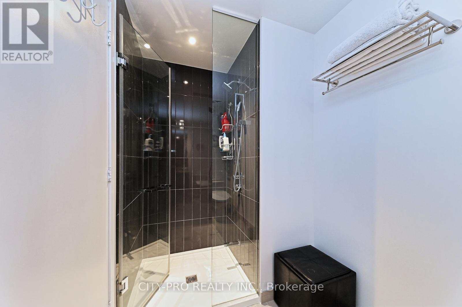 410 - 3900 Confederation Parkway, Mississauga, Ontario  L5B 0M3 - Photo 37 - W12435976