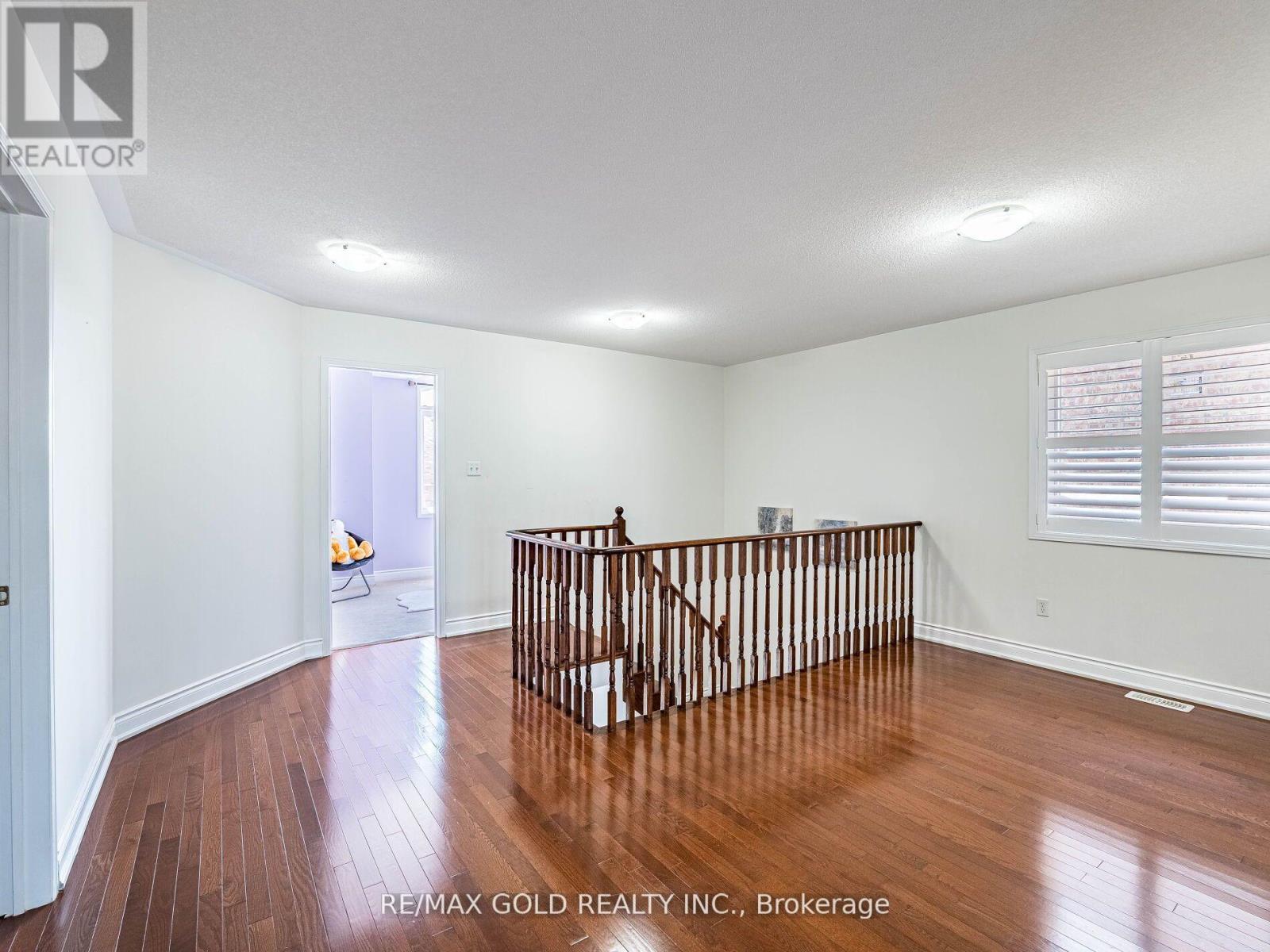 36 Treegrove Crescent, Brampton, Ontario  L7A 0K4 - Photo 31 - W12435990