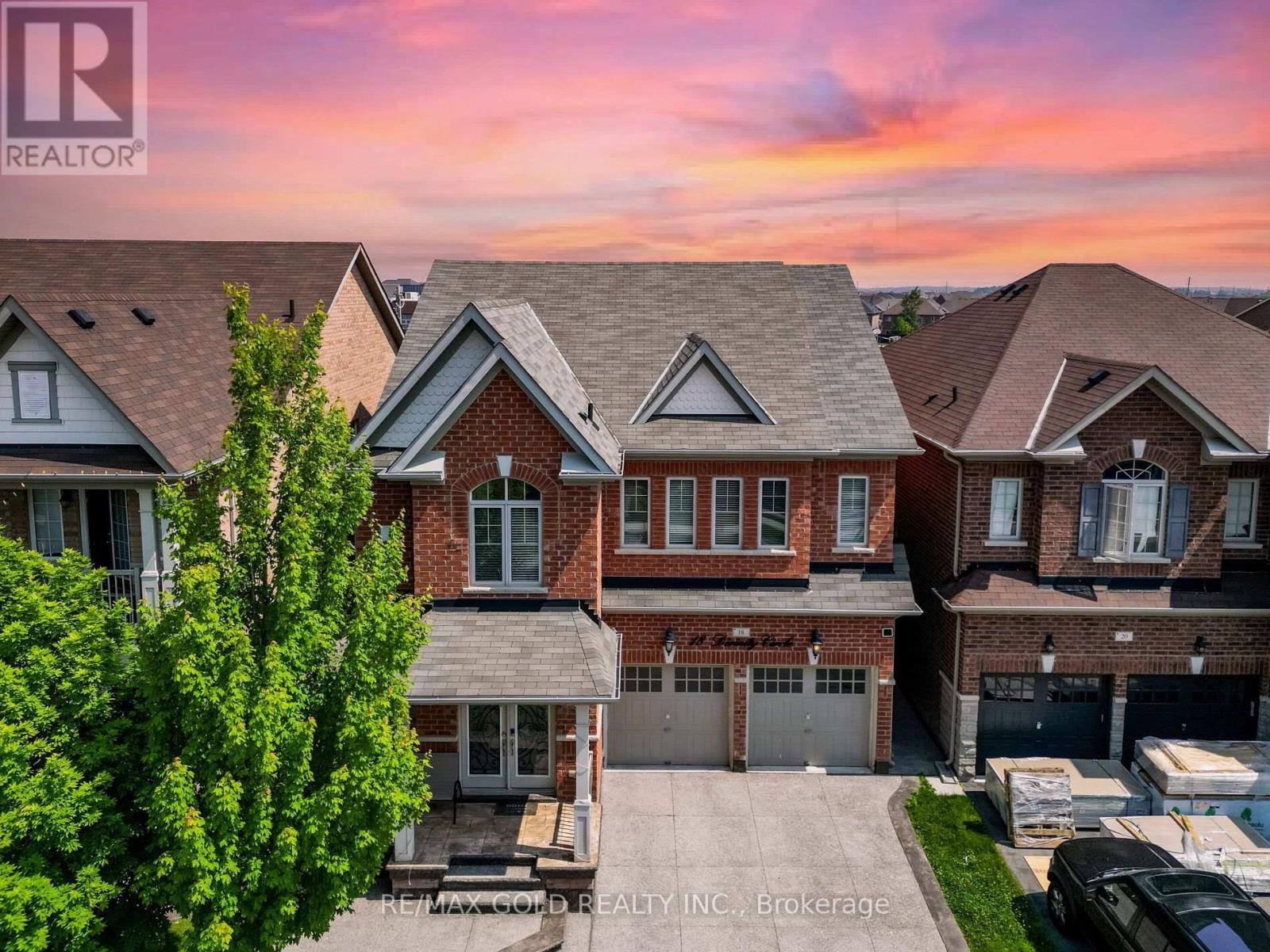 18 DIVINITY CIRCLE, Brampton, Ontario