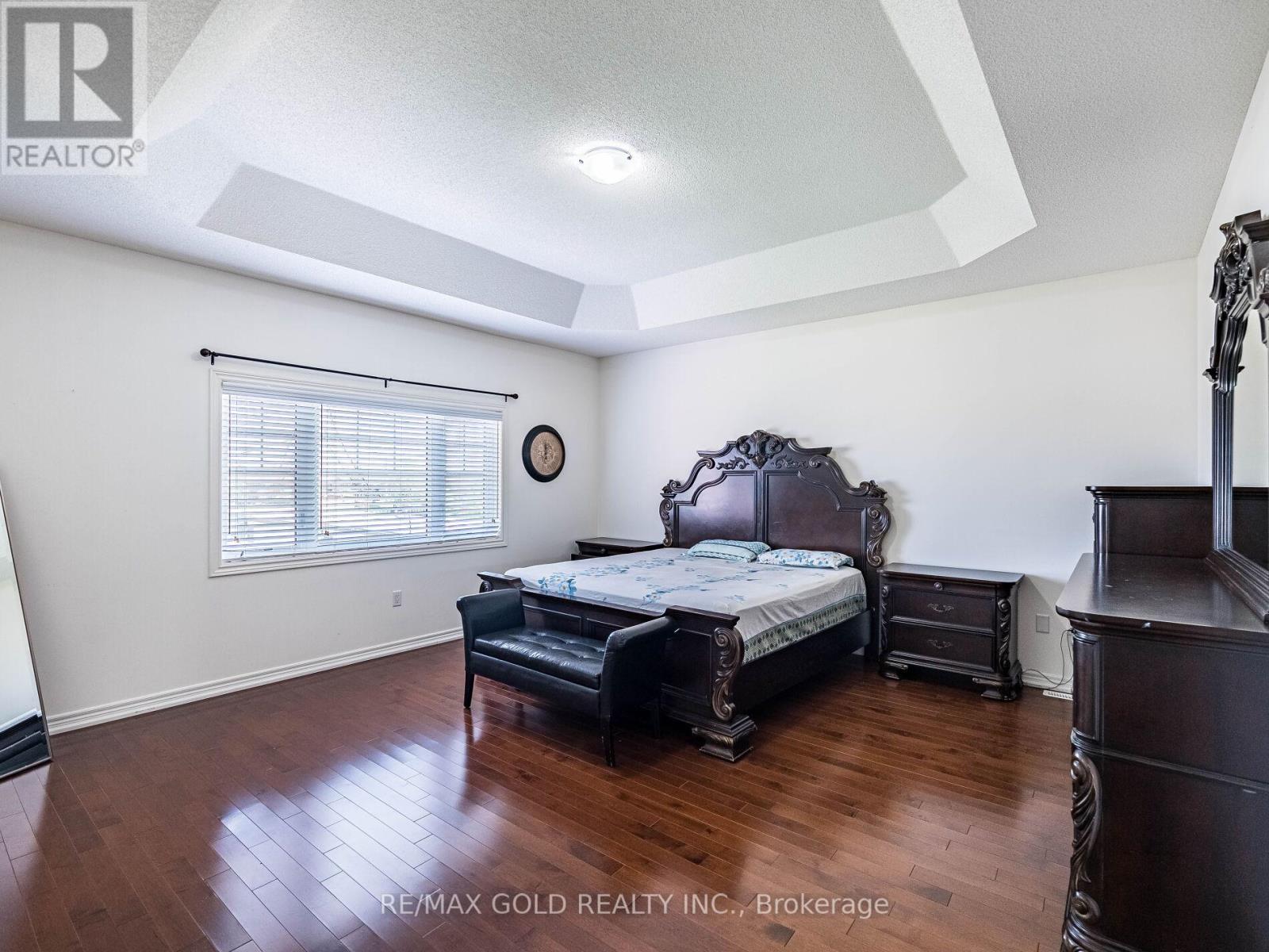 18 Divinity Circle, Brampton, Ontario  L7A 3Y4 - Photo 19 - W12435991
