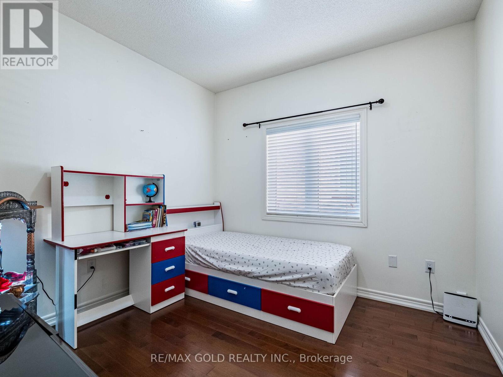 18 Divinity Circle, Brampton, Ontario  L7A 3Y4 - Photo 26 - W12435991